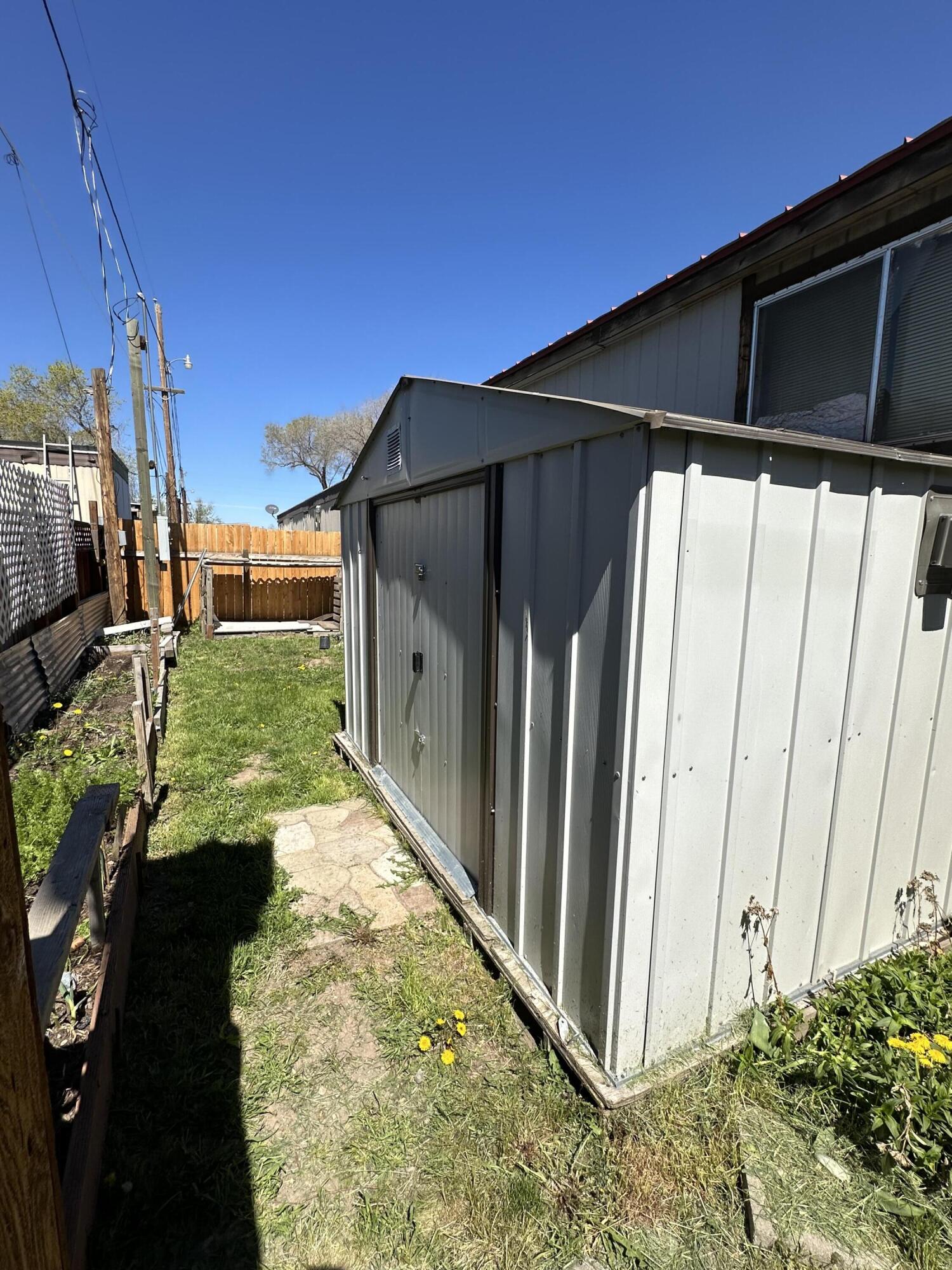 1112 SW Highway 97, 48