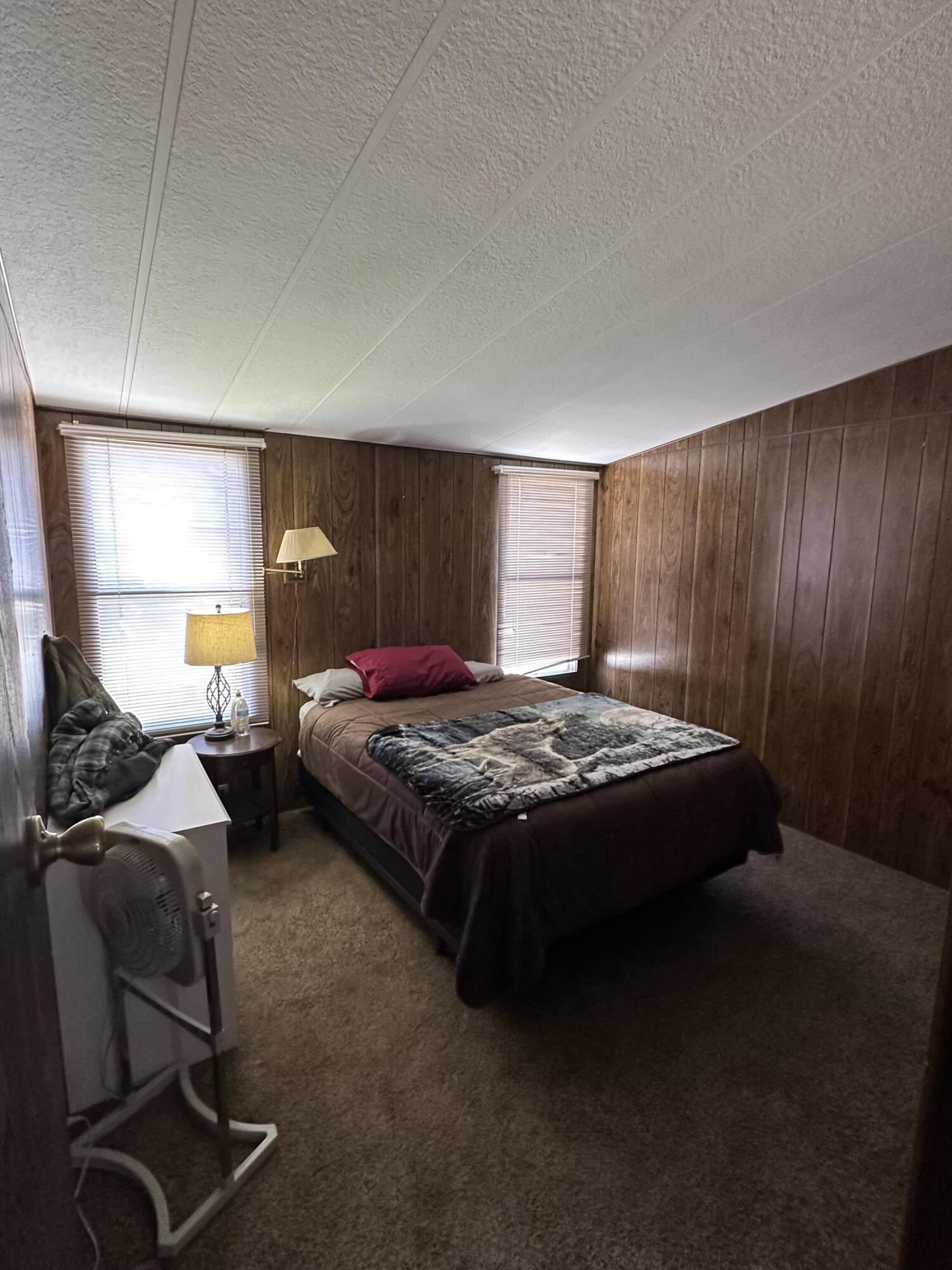 1112 SW Highway 97, 48