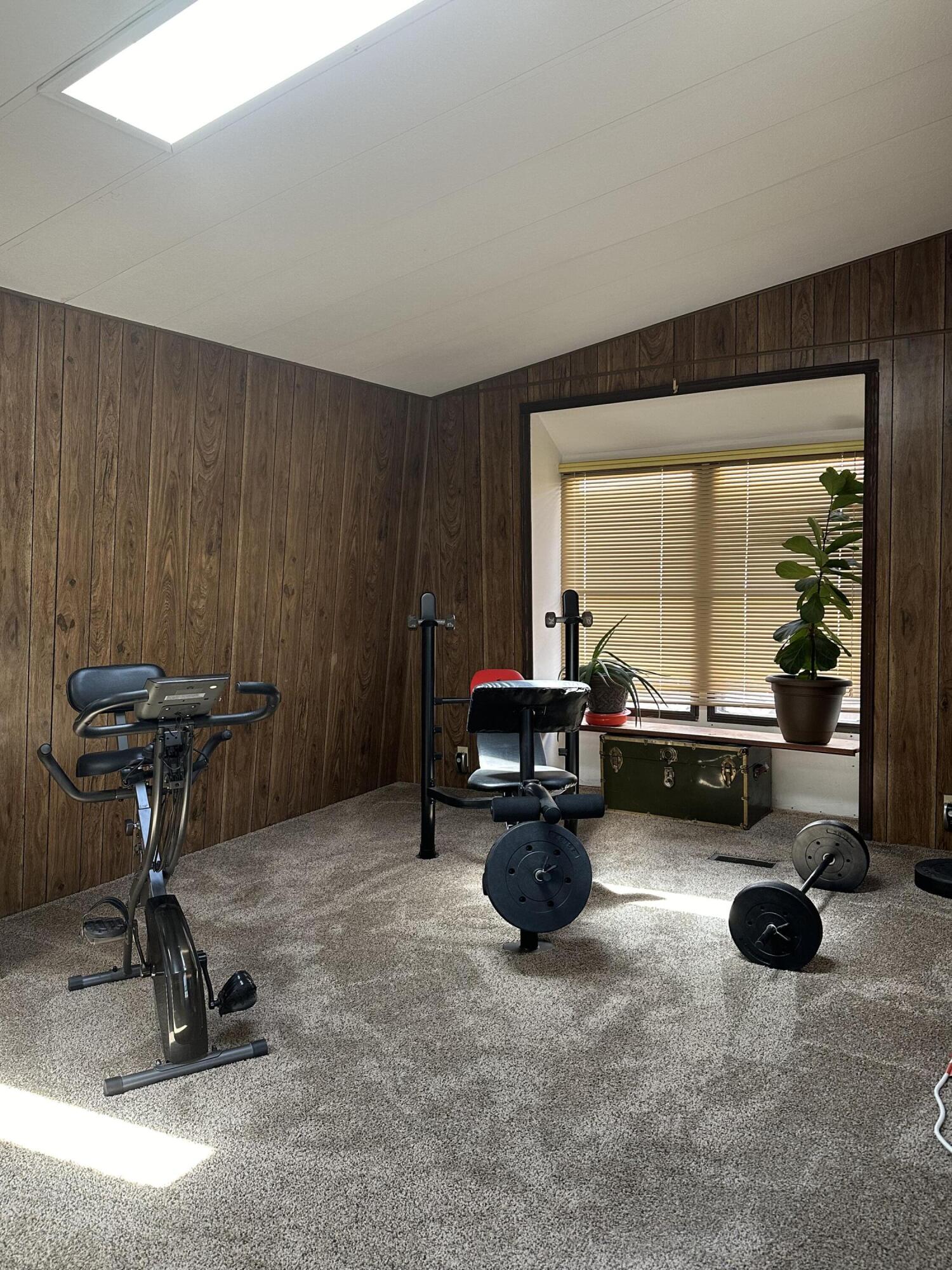 1112 SW Highway 97, 48