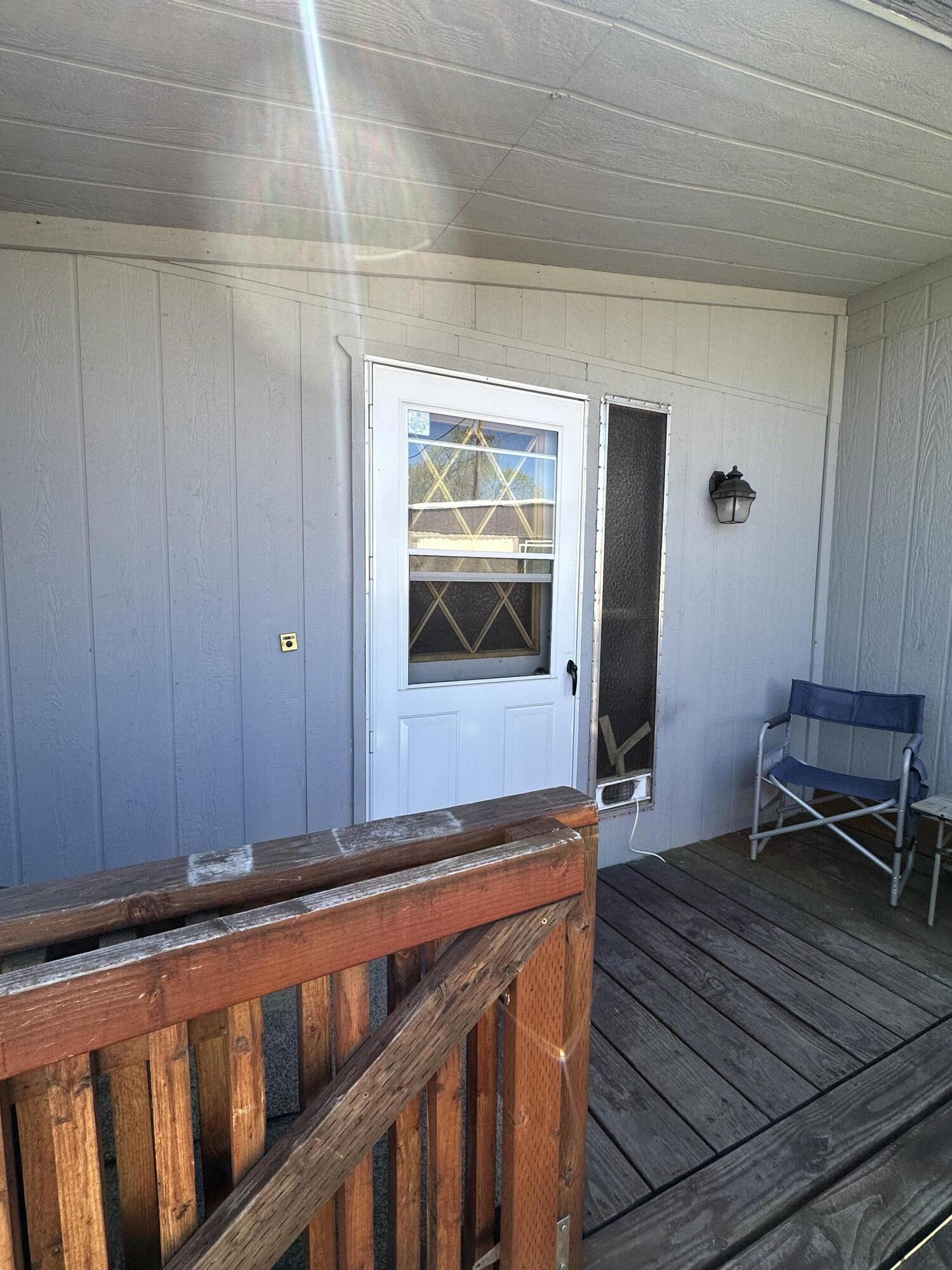 1112 SW Highway 97, 48
