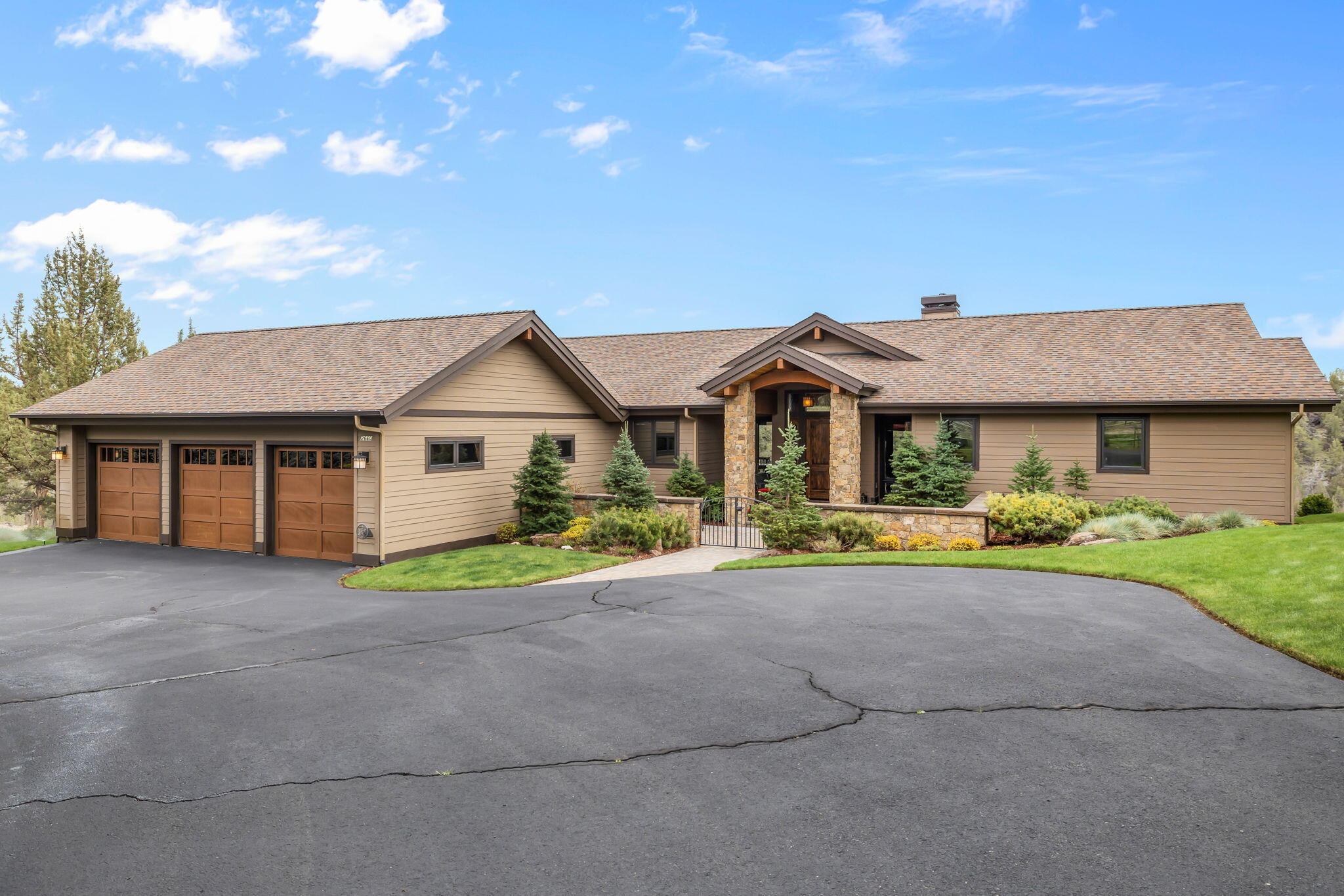 2660 Cliff Hawk Court