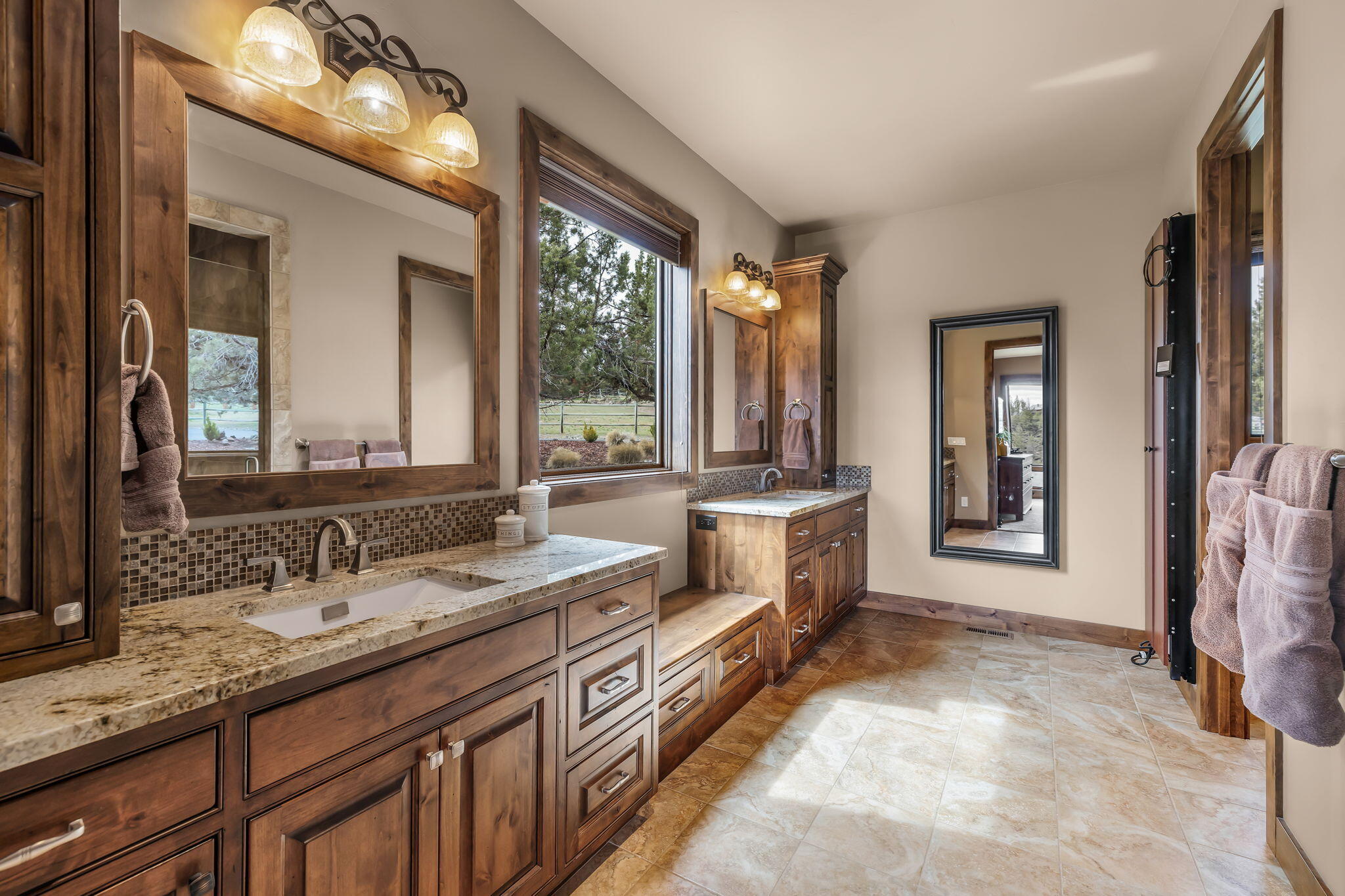 2660 Cliff Hawk Court