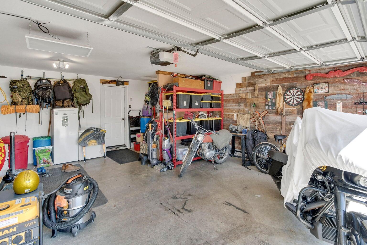 649 SW Cedar Hill Drive