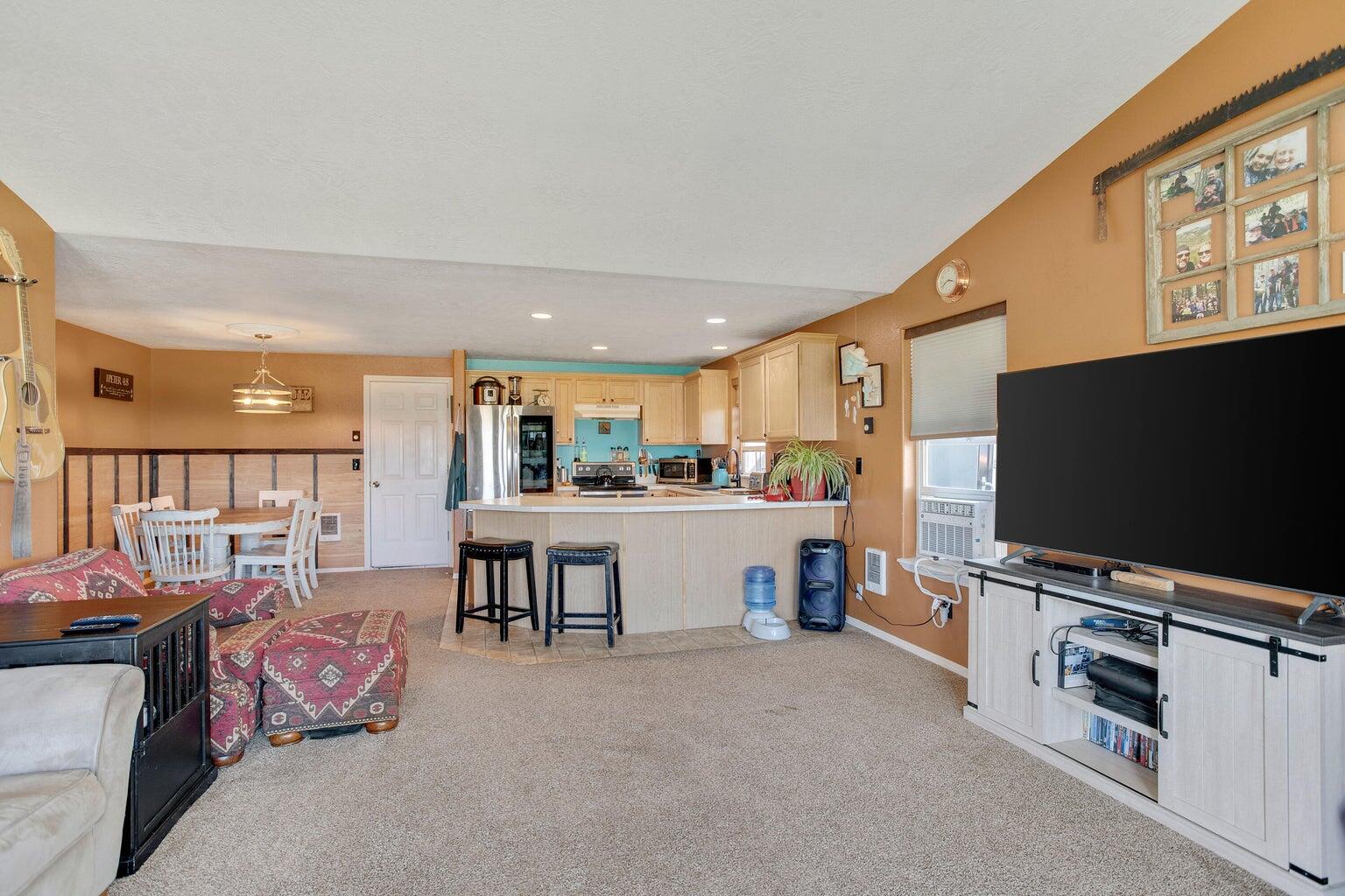 649 SW Cedar Hill Drive