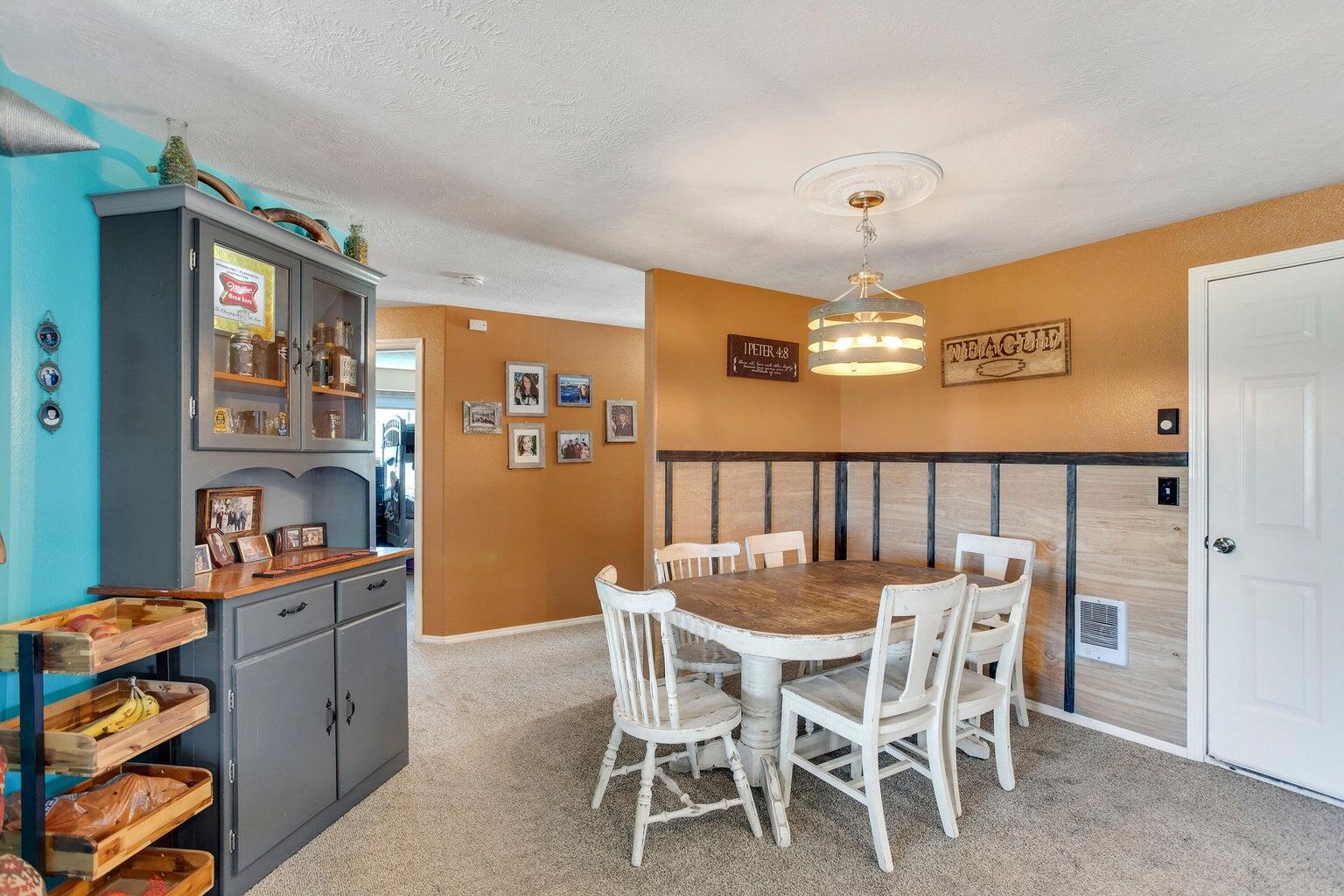 649 SW Cedar Hill Drive