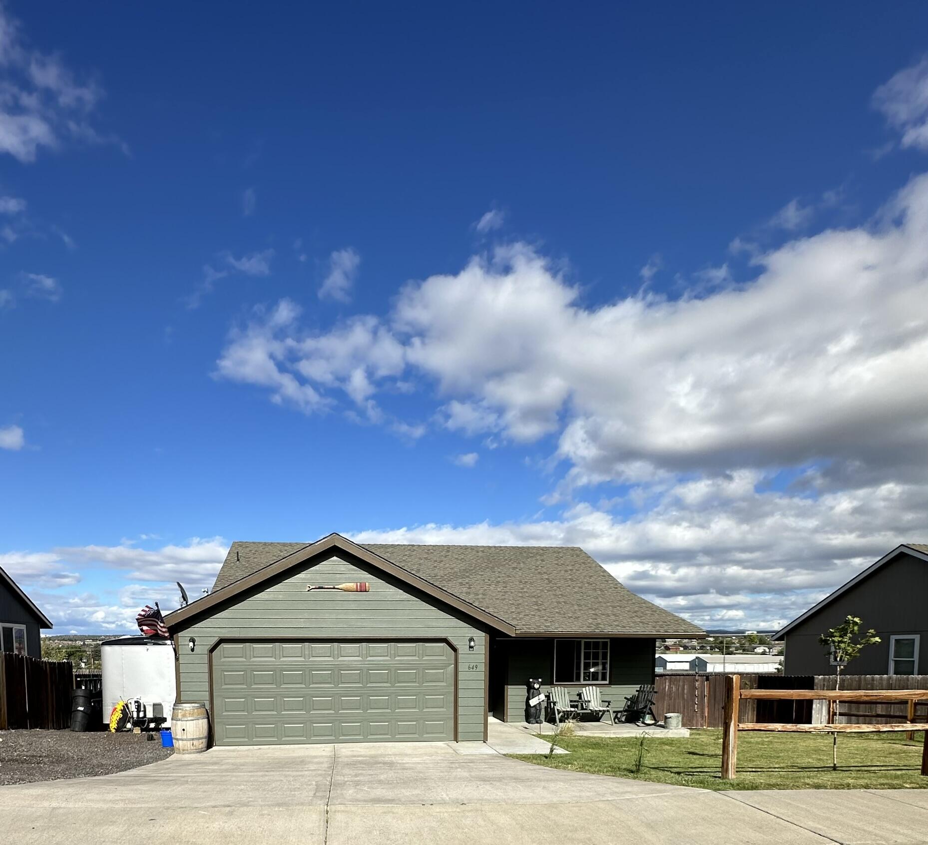 649 SW Cedar Hill Drive