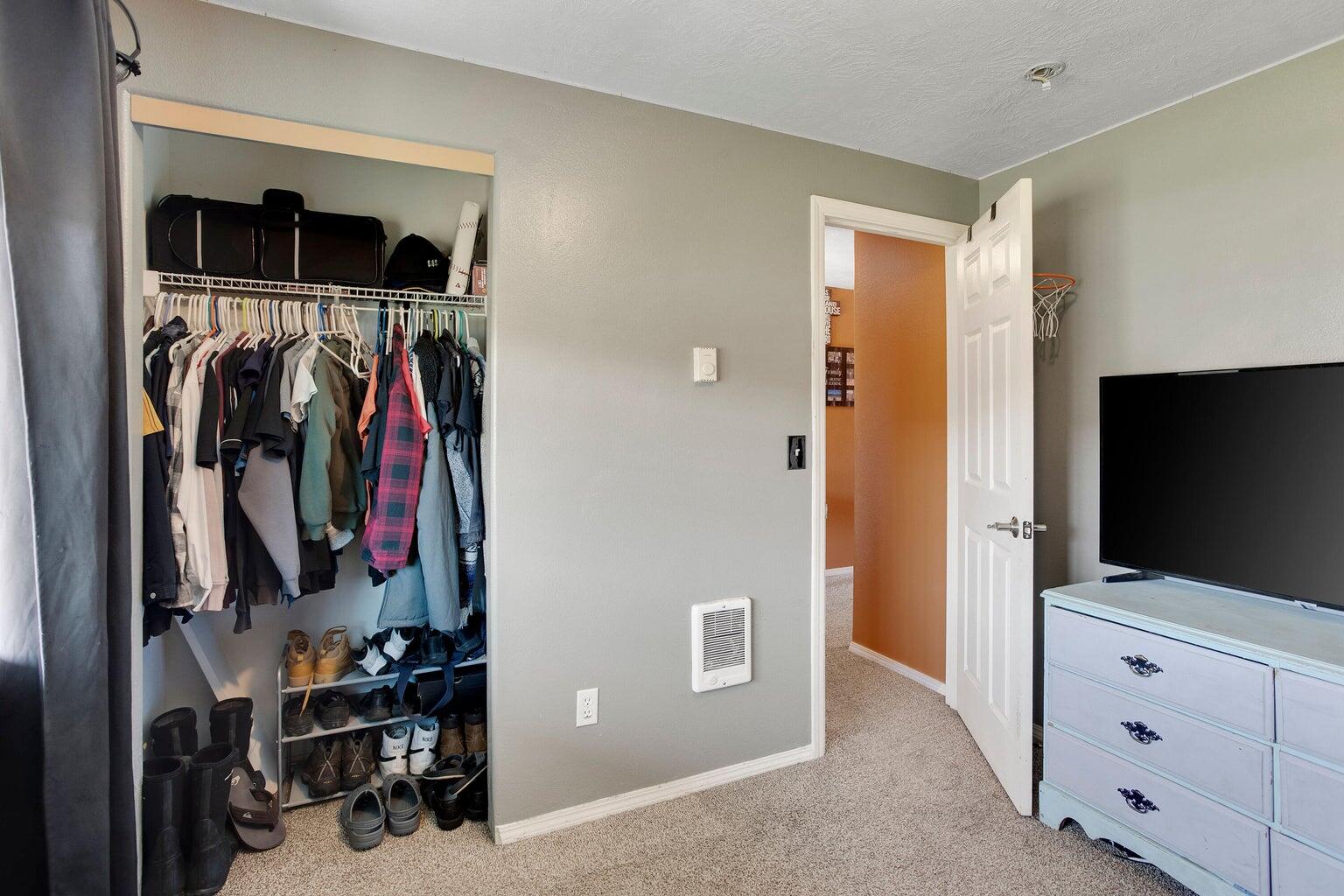 649 SW Cedar Hill Drive