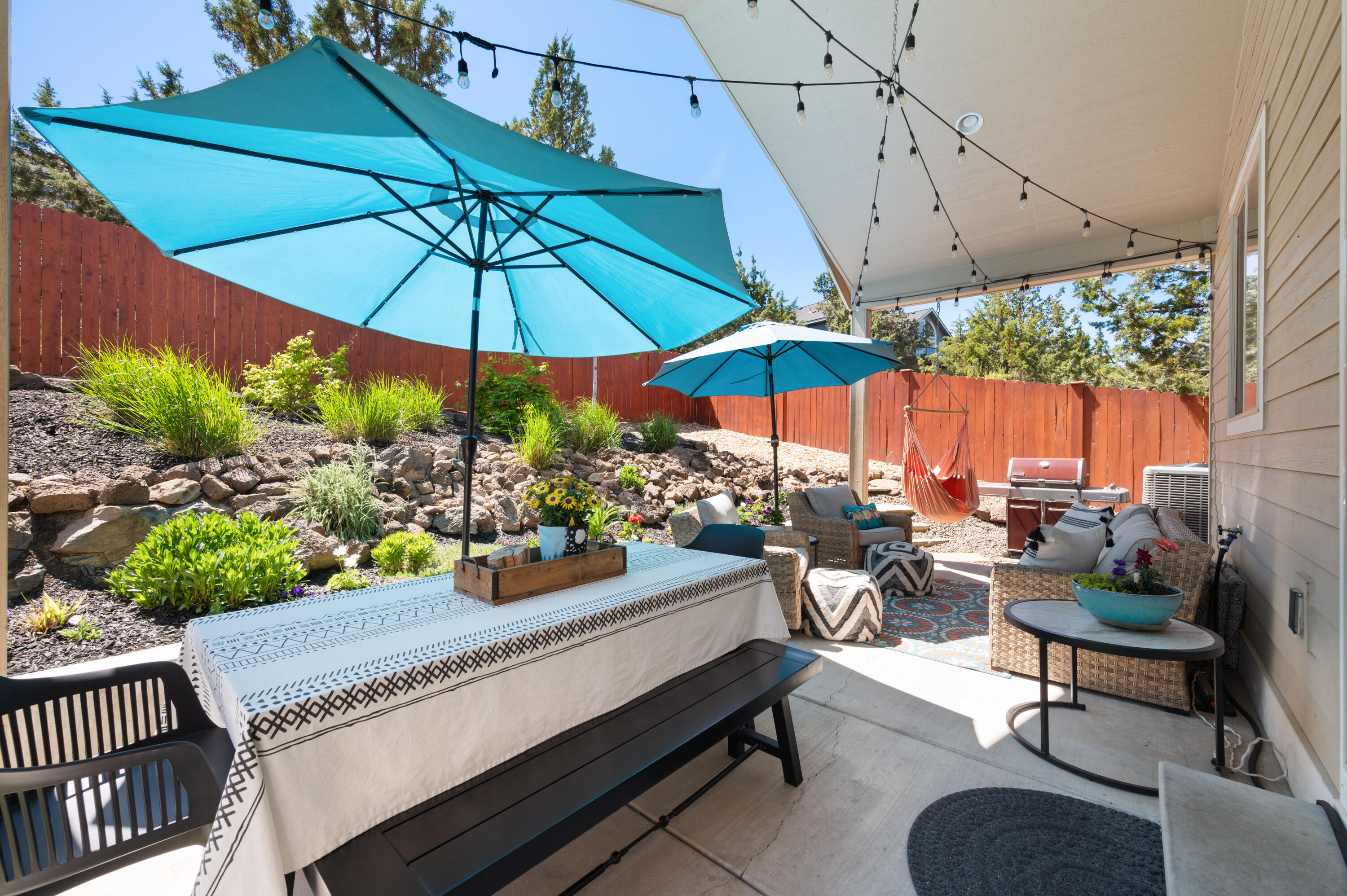 2447 SW Valleyview Drive