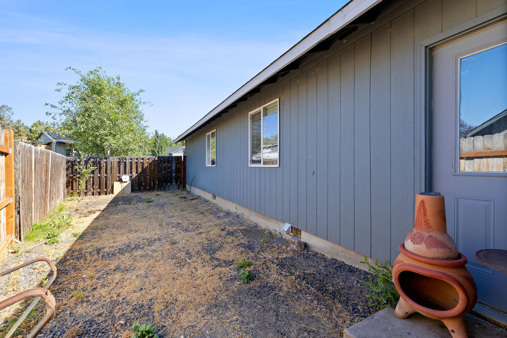 2457 NE Jackalope Court