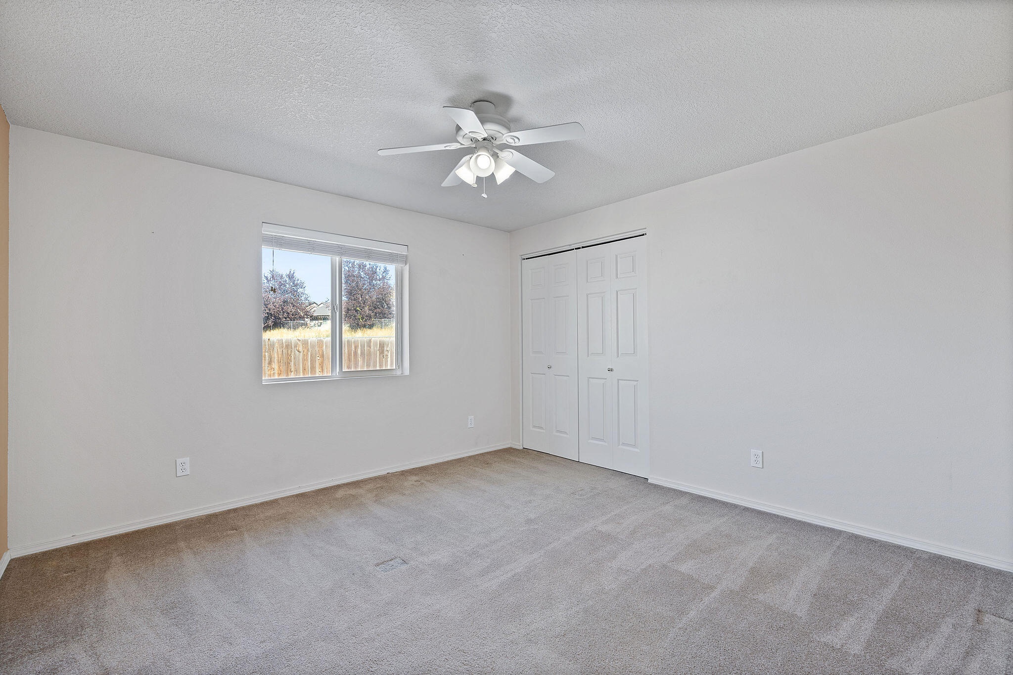 2457 NE Jackalope Court