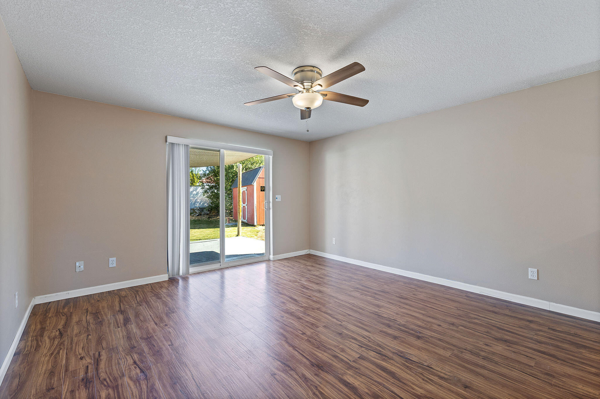 2457 NE Jackalope Court