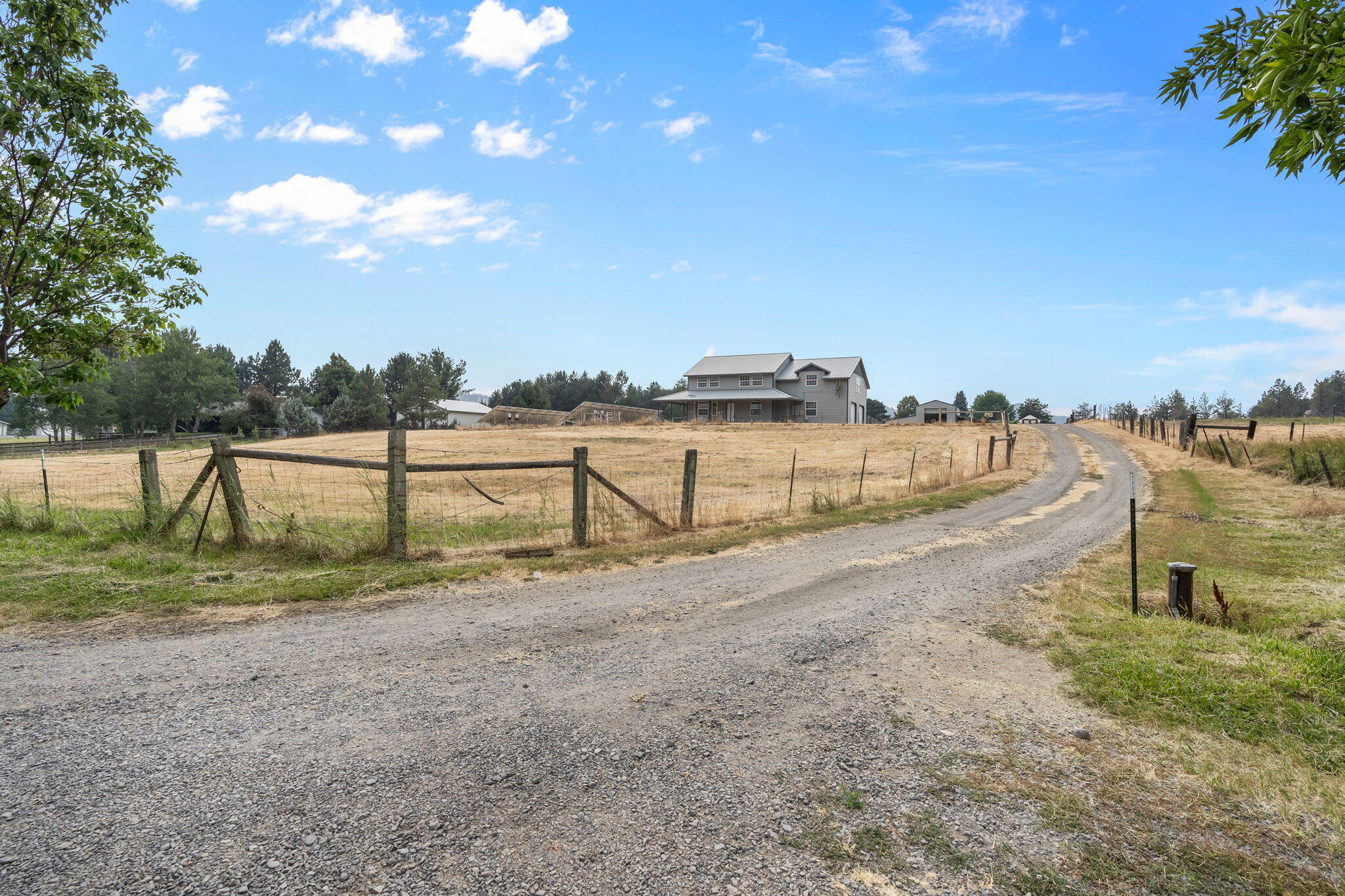 2763 NE Sunrise Trail
