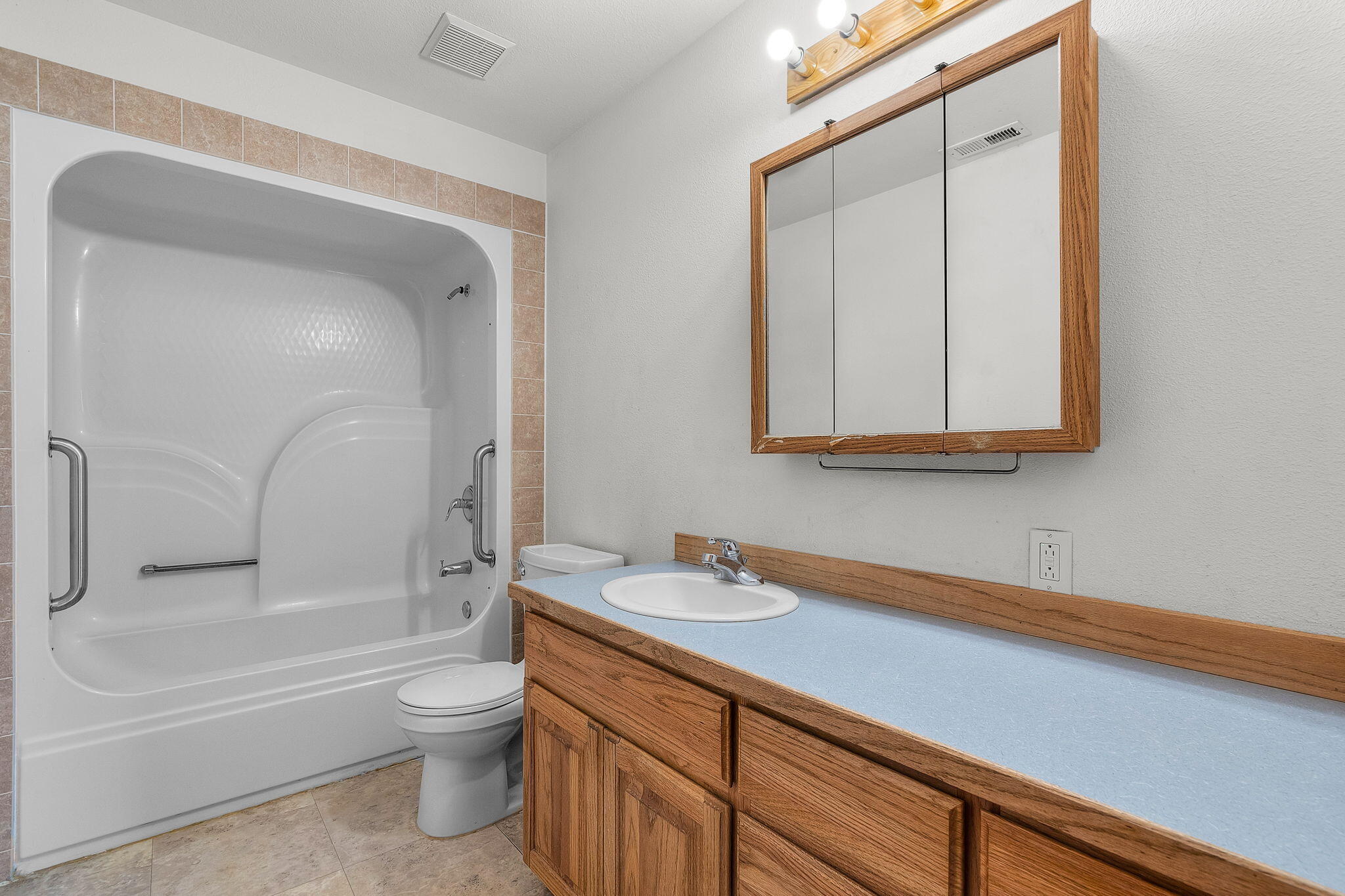 2763 NE Sunrise Trail