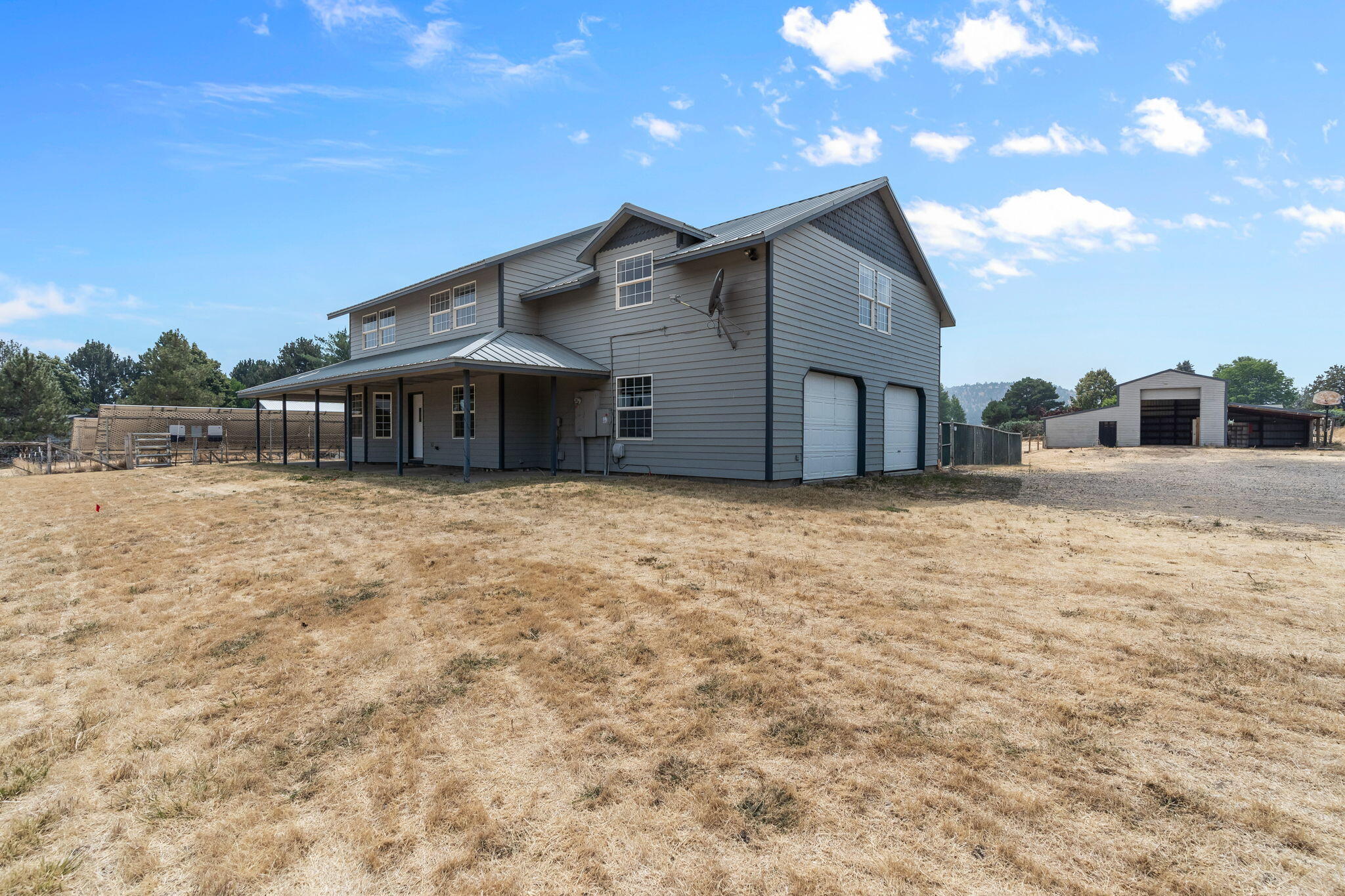 2763 NE Sunrise Trail