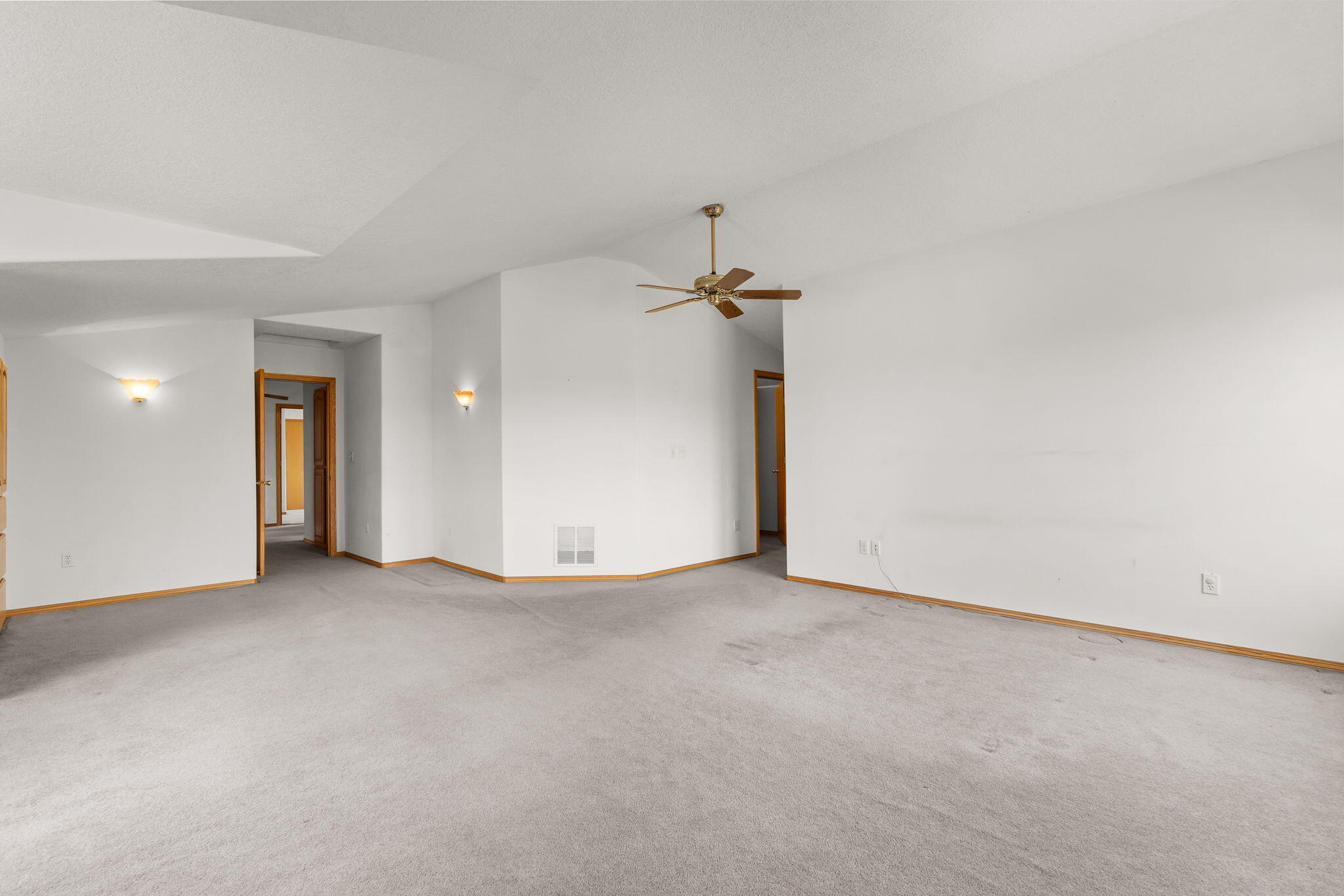 2763 NE Sunrise Trail