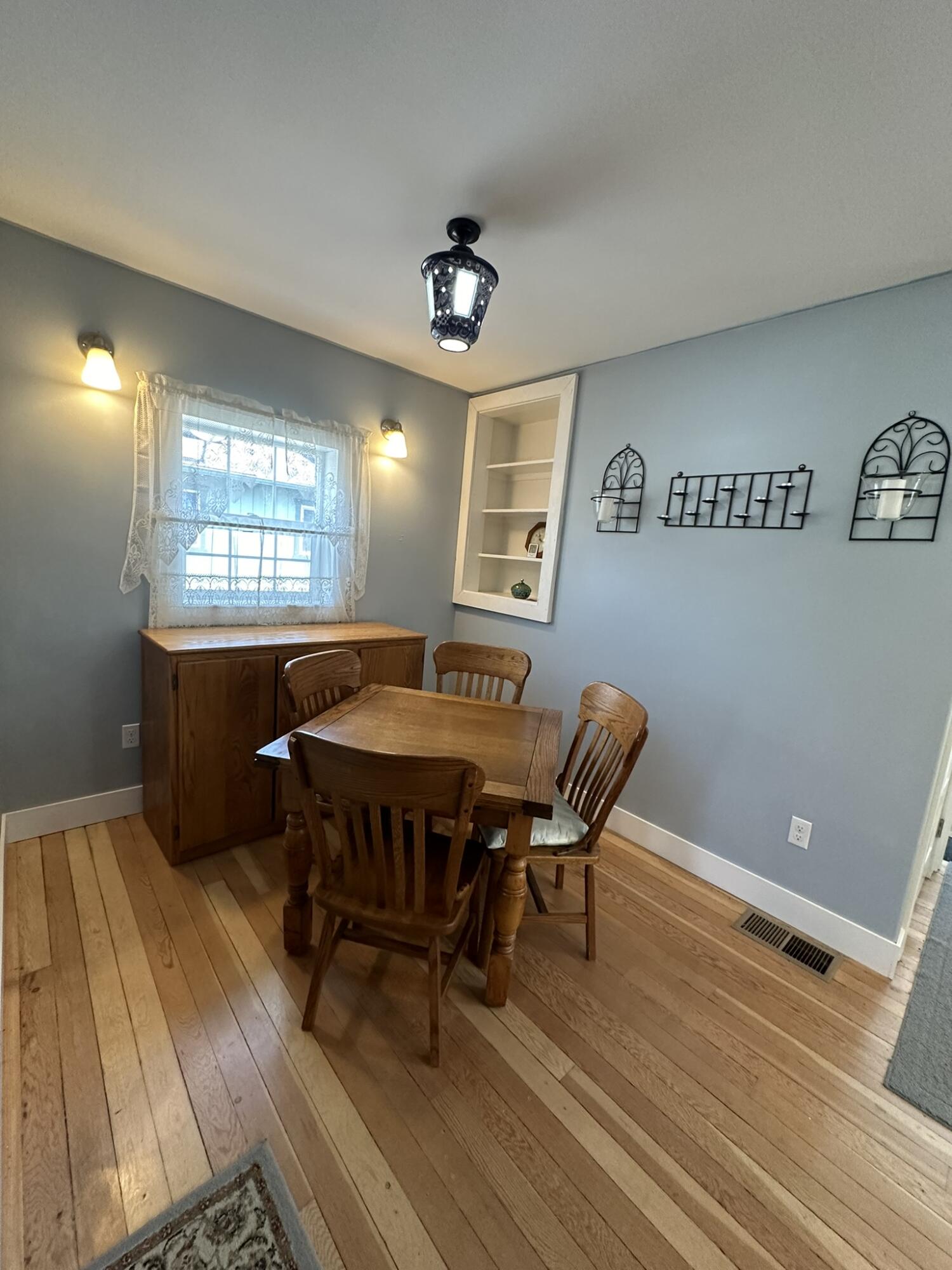 321 SE 8th Street