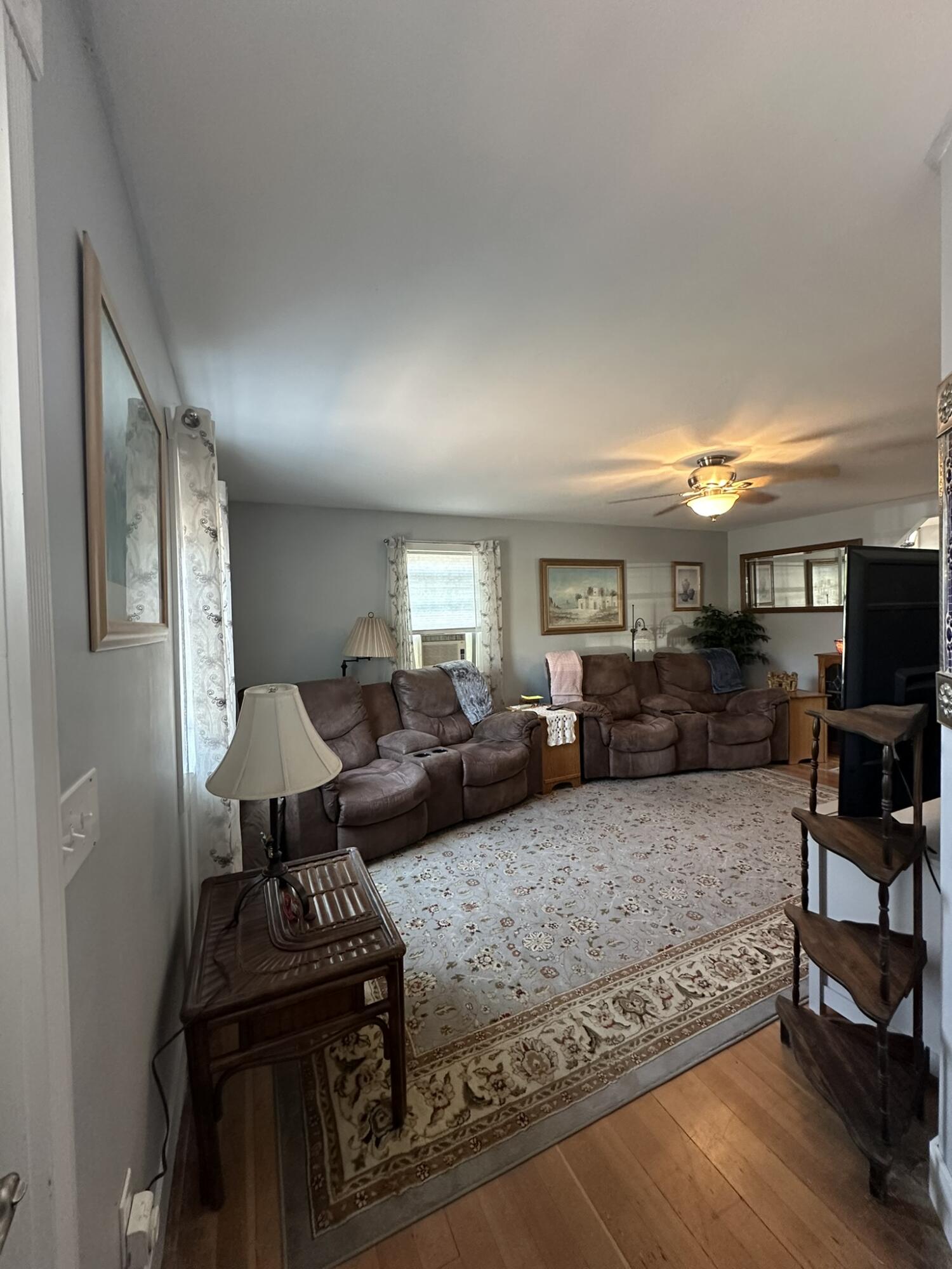 321 SE 8th Street