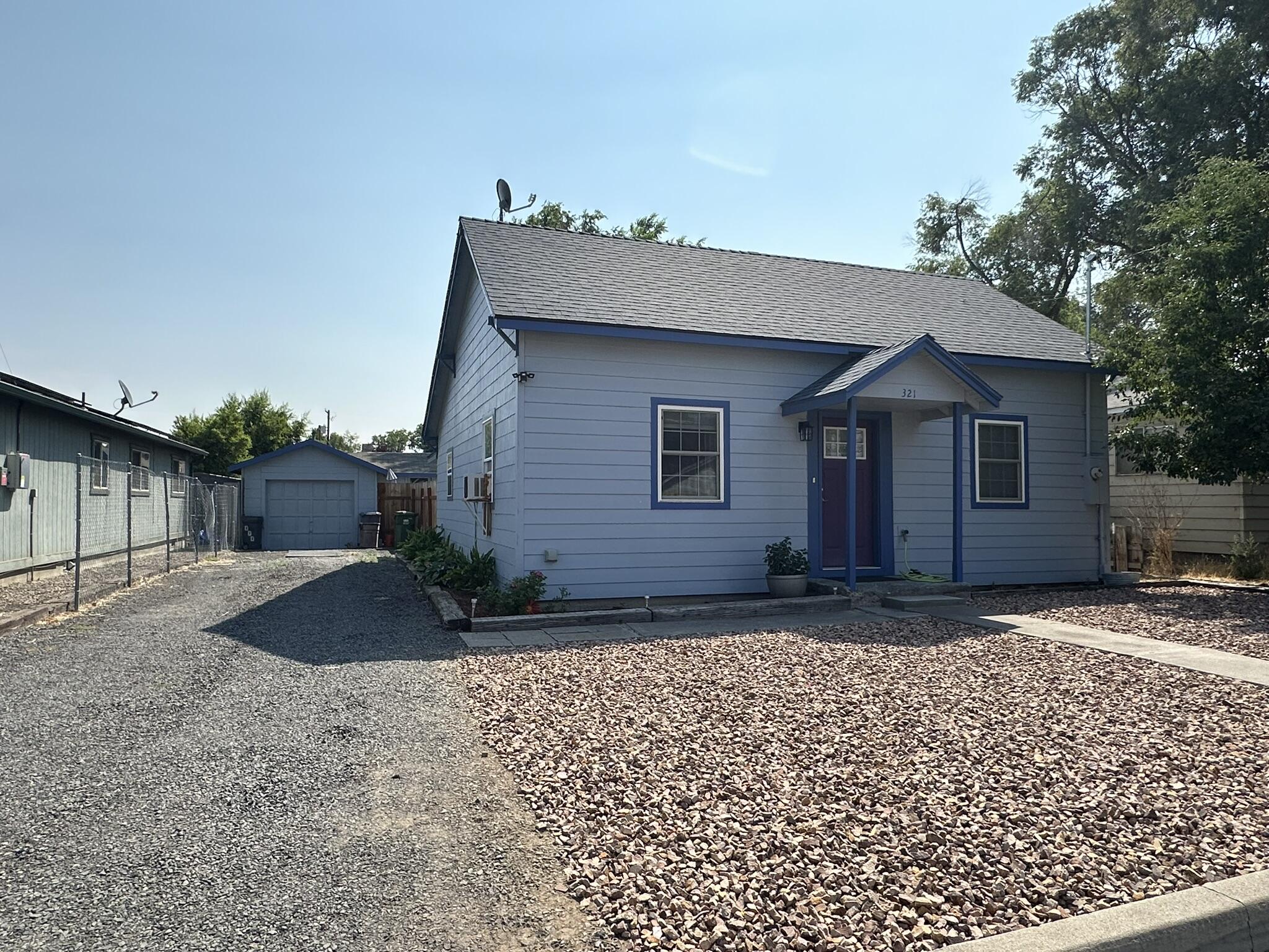 321 SE 8th Street
