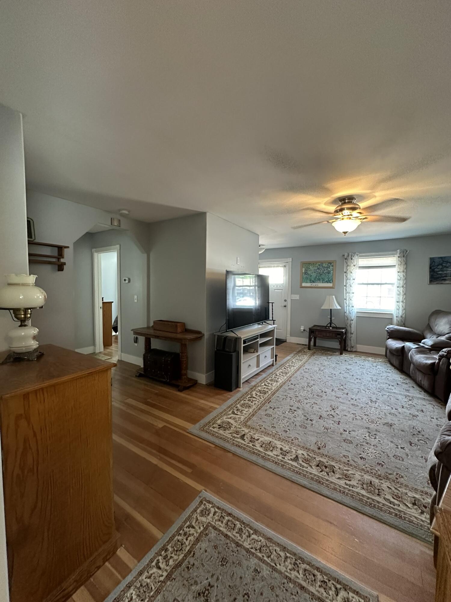 321 SE 8th Street