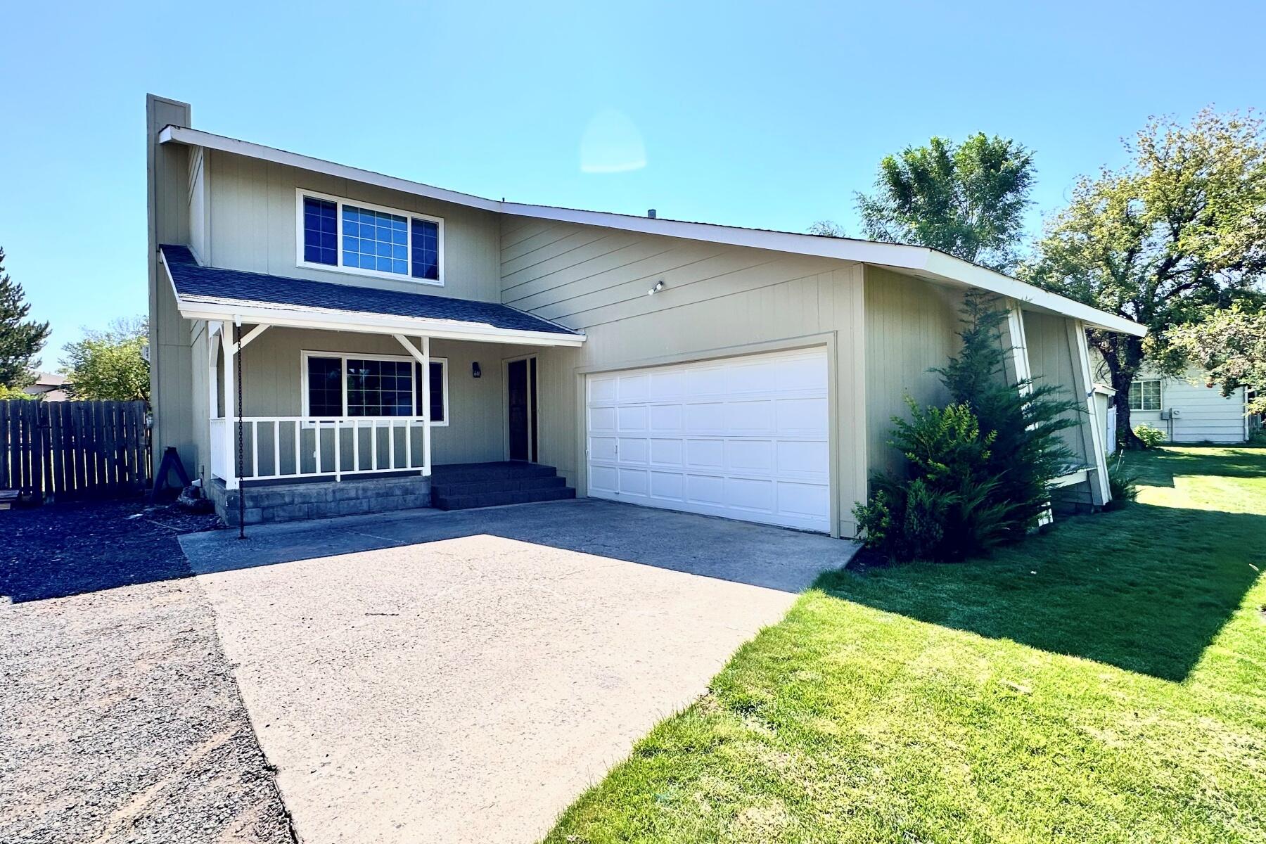 2320 NE Quail Valley Lane