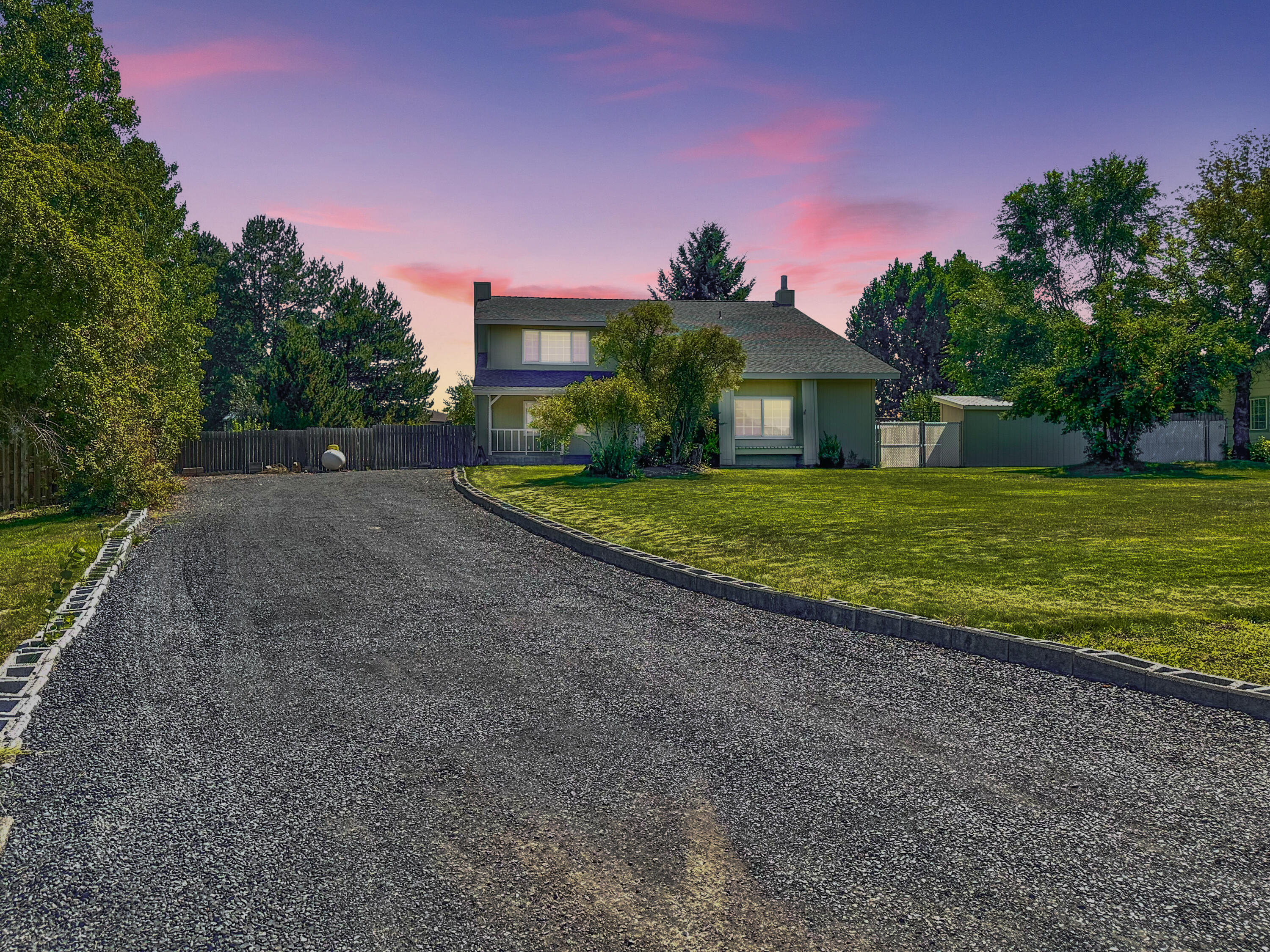2320 NE Quail Valley Lane