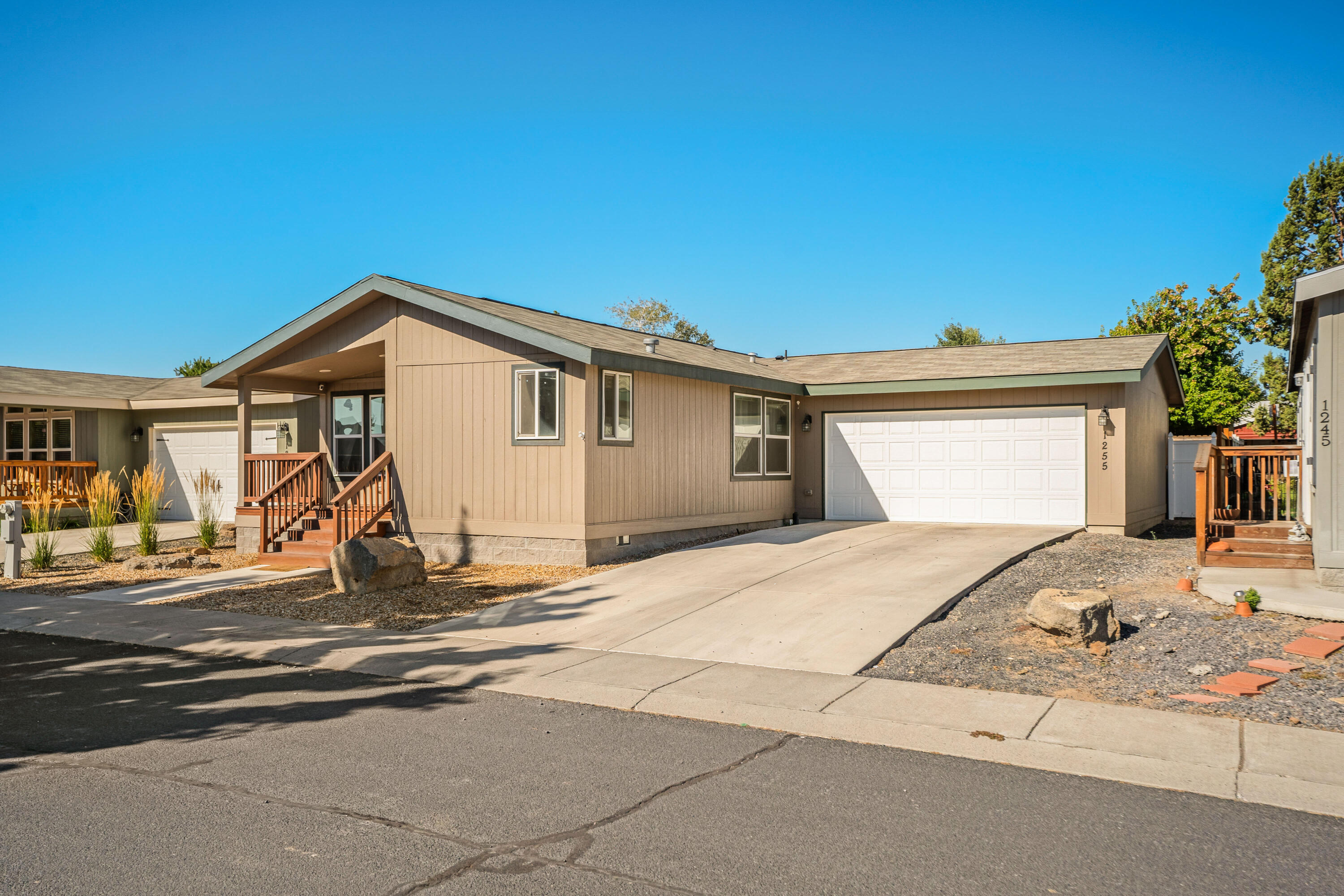 1255 SW Salsify Lane