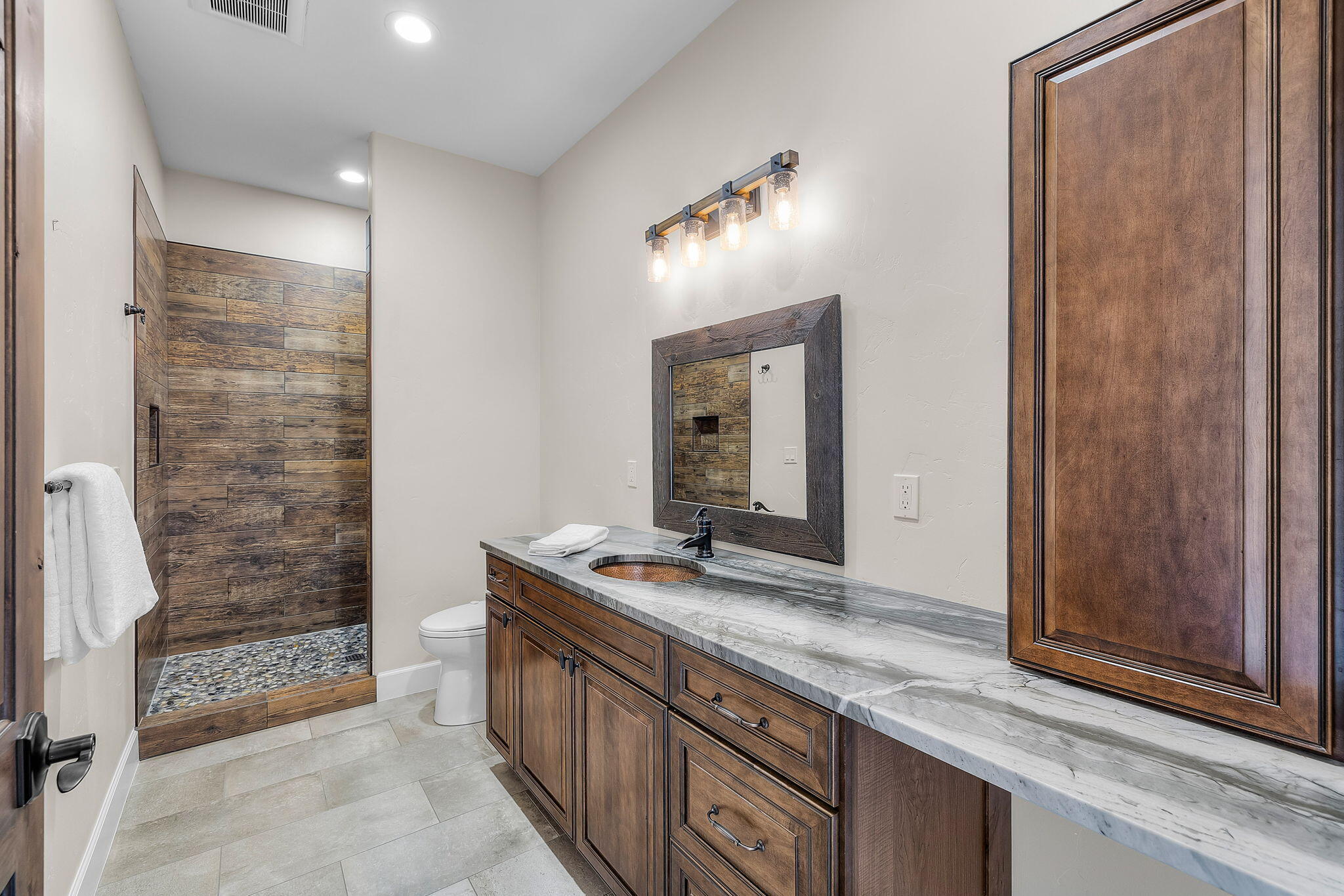 4655 SW Loma Linda Drive