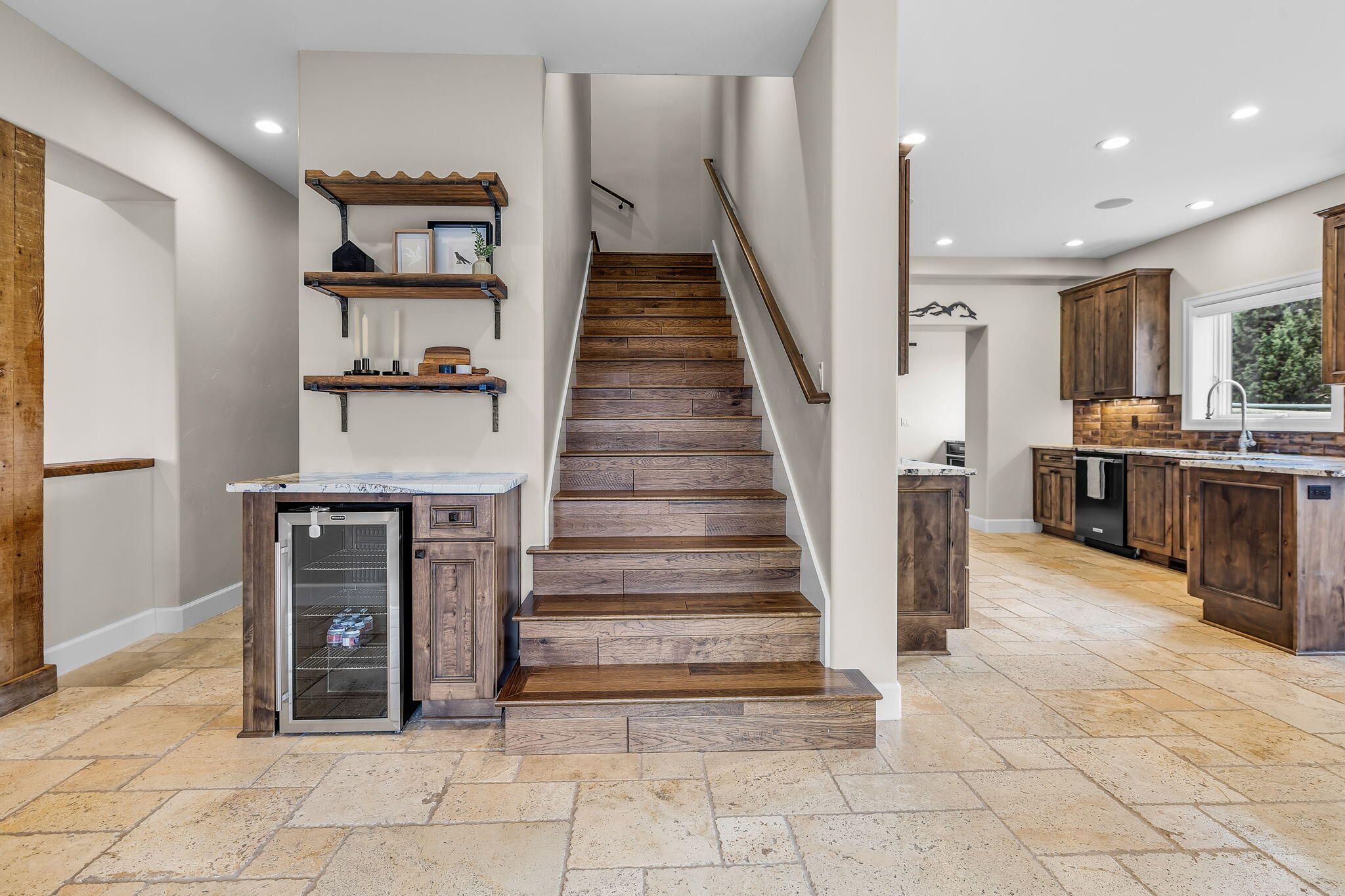 4655 SW Loma Linda Drive