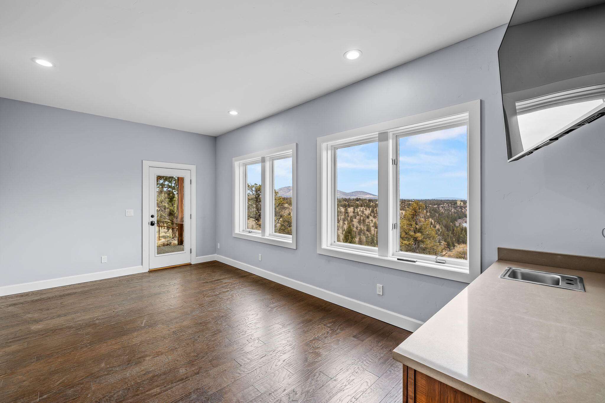 4655 SW Loma Linda Drive