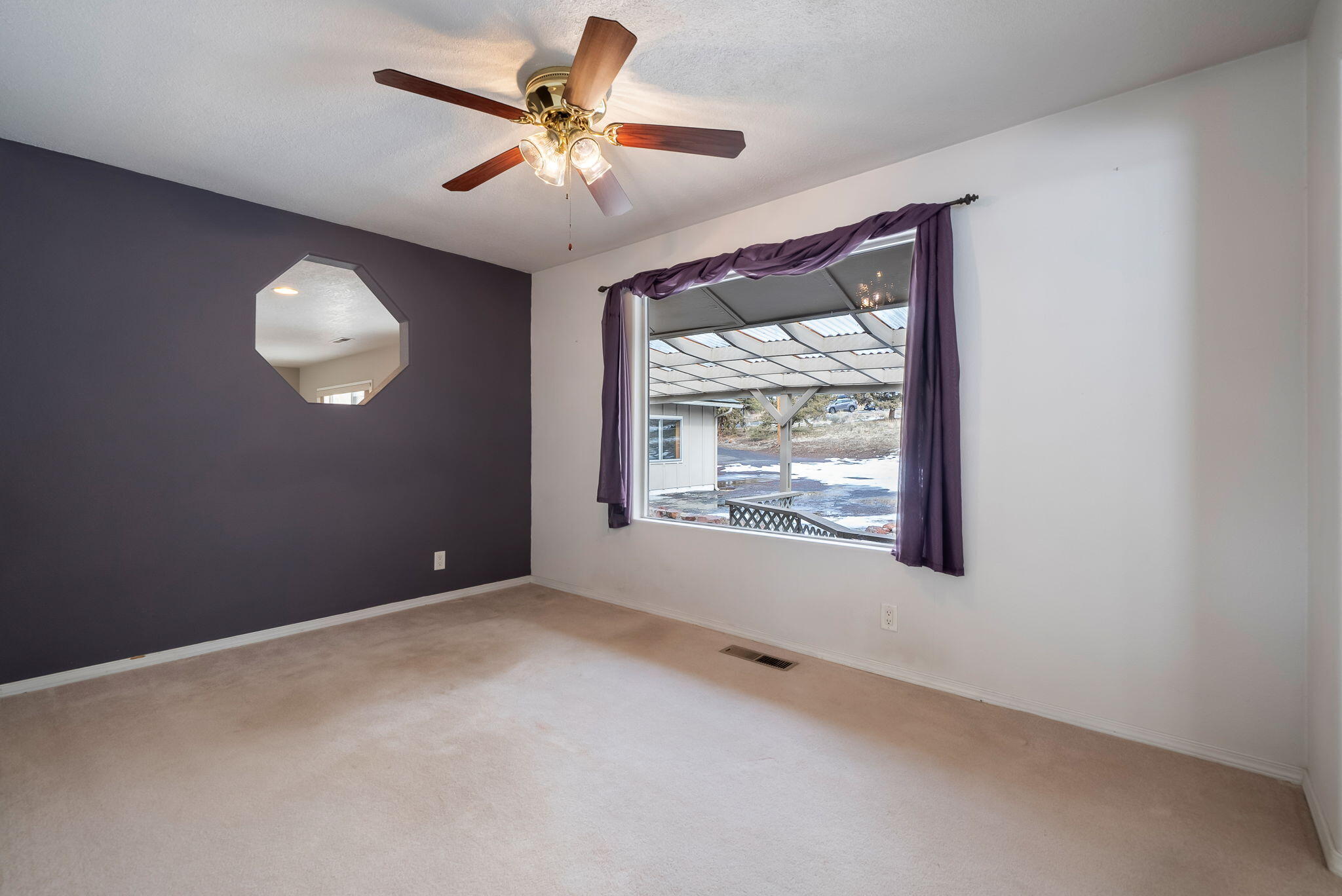 165 SW Crestview Lane