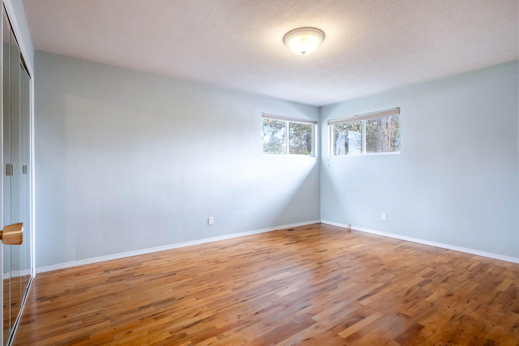 165 SW Crestview Lane