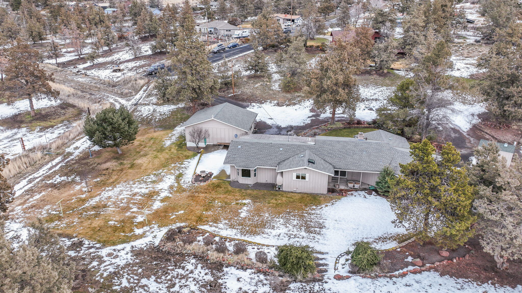 165 SW Crestview Lane