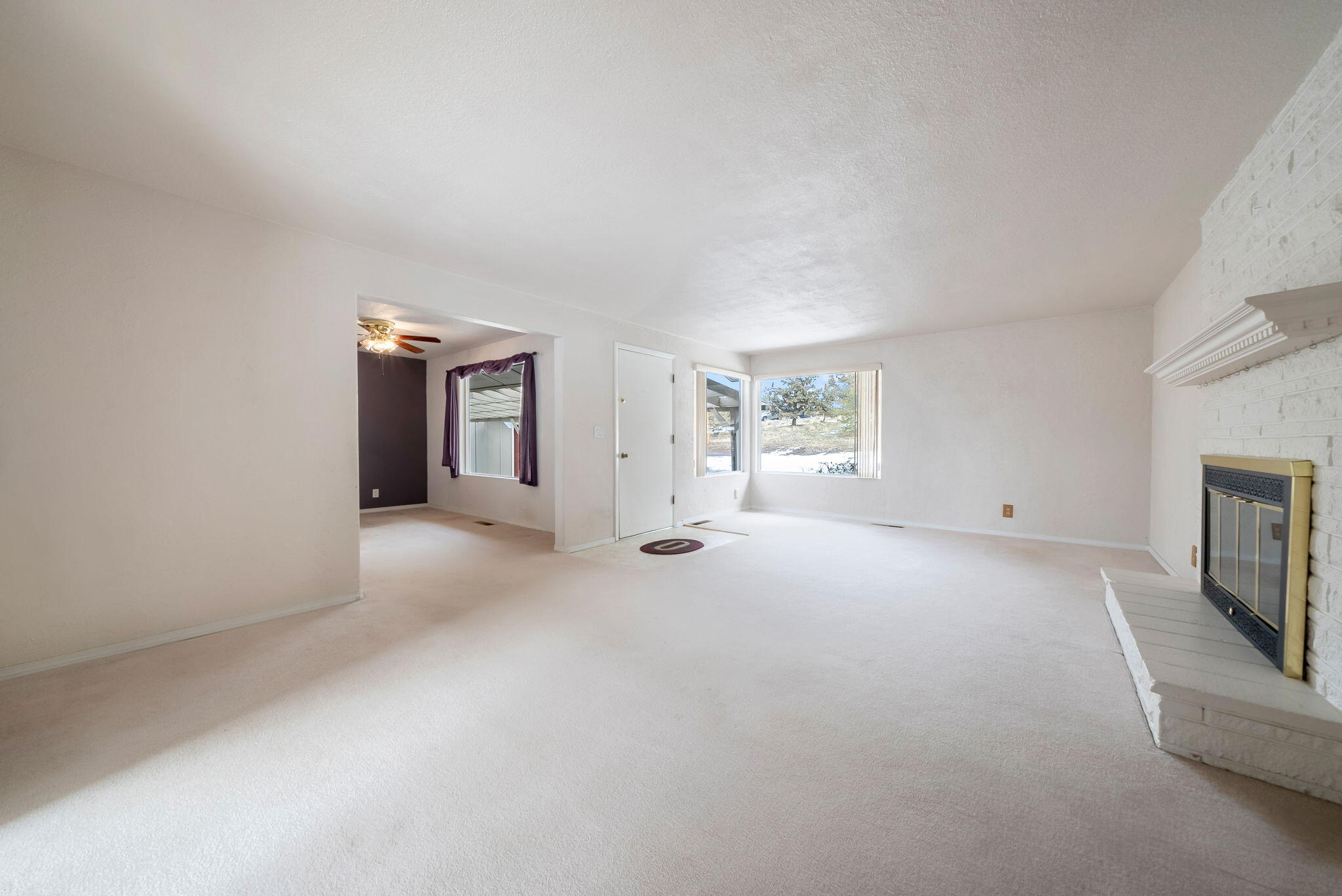 165 SW Crestview Lane