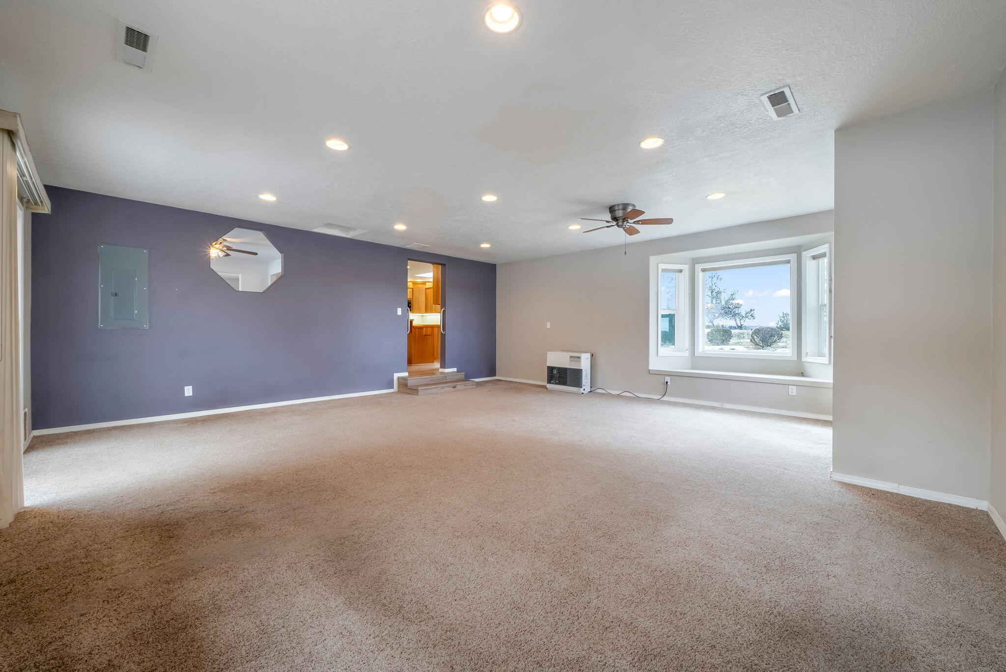 165 SW Crestview Lane