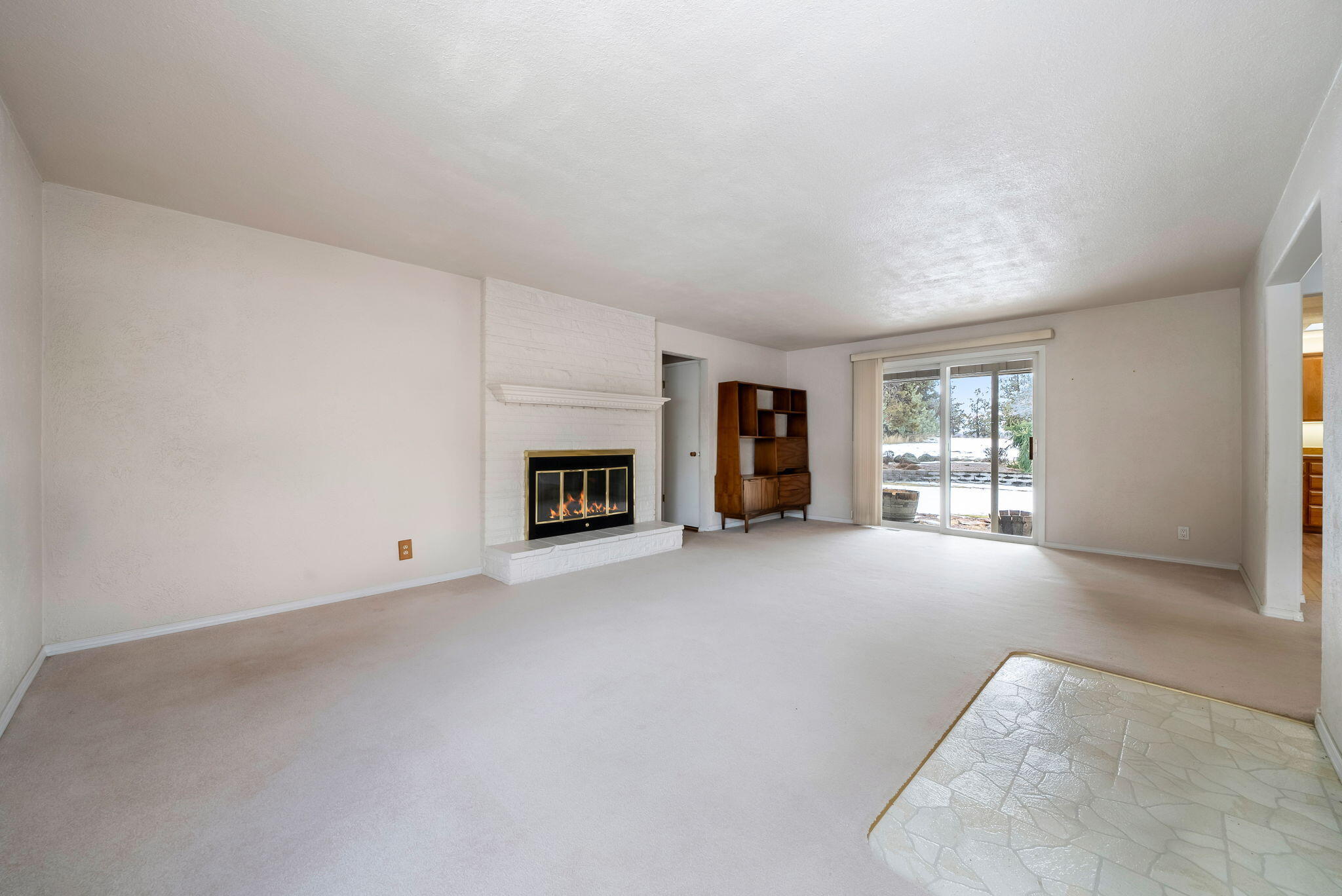 165 SW Crestview Lane