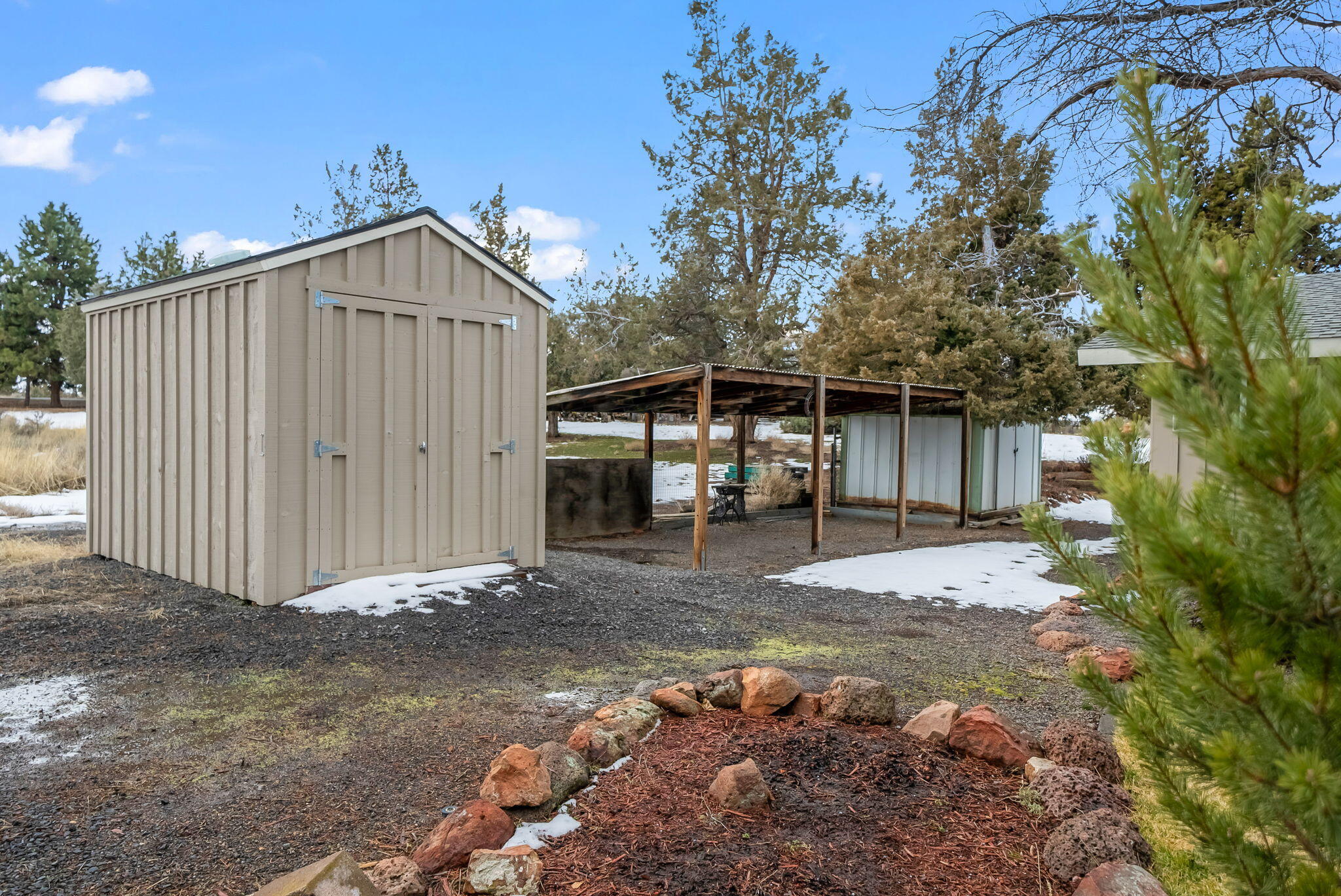 165 SW Crestview Lane