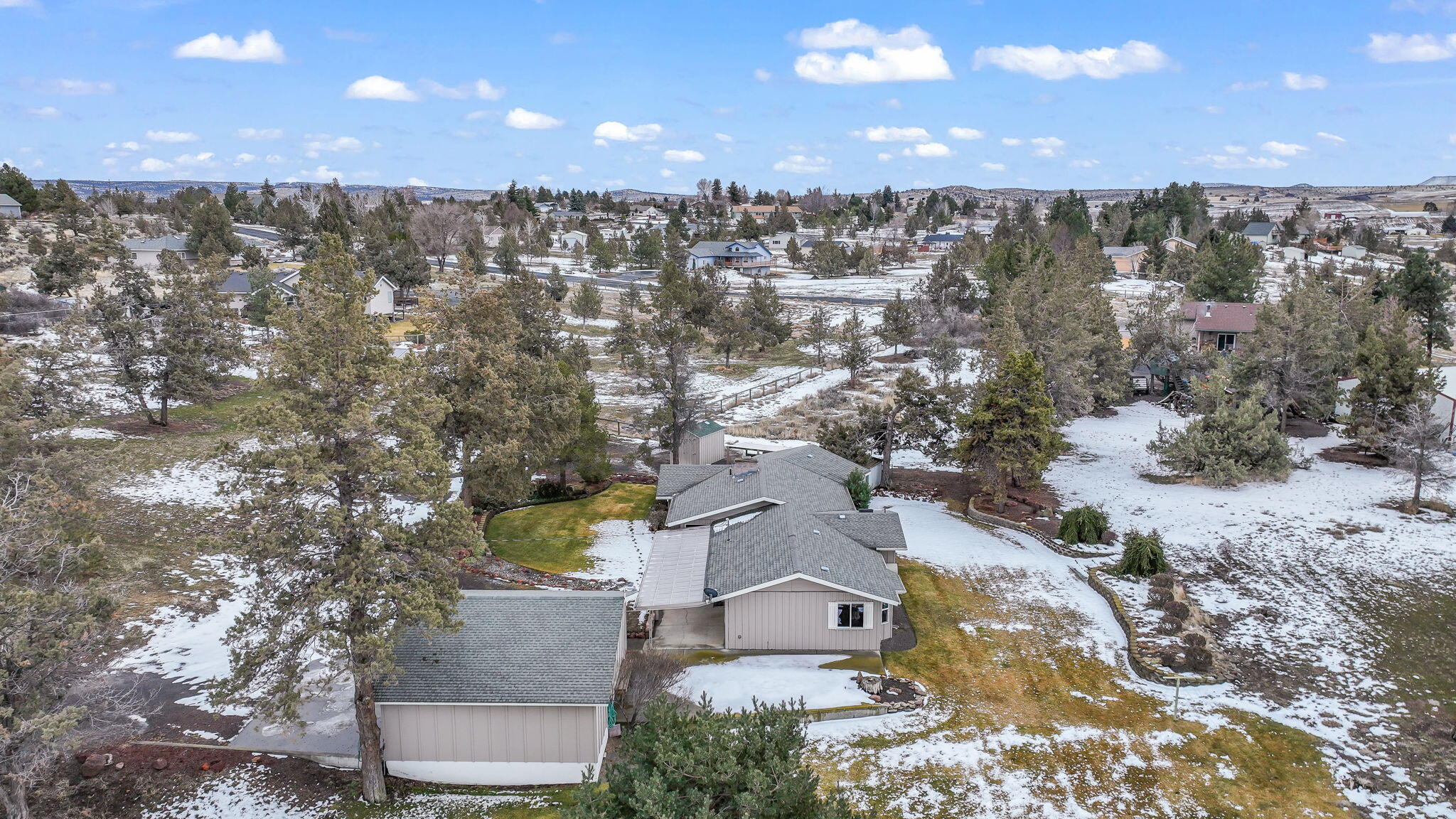 165 SW Crestview Lane