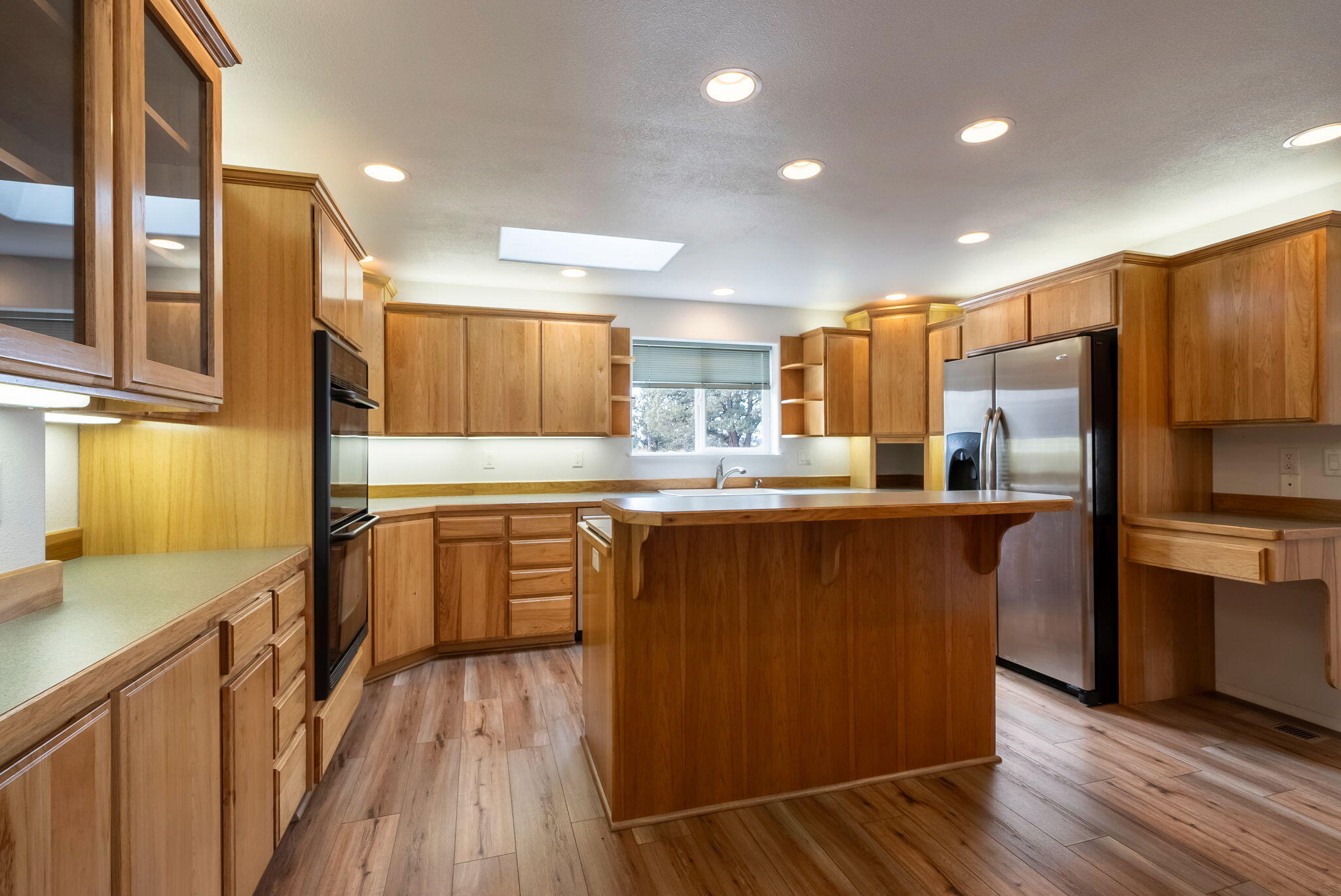 165 SW Crestview Lane