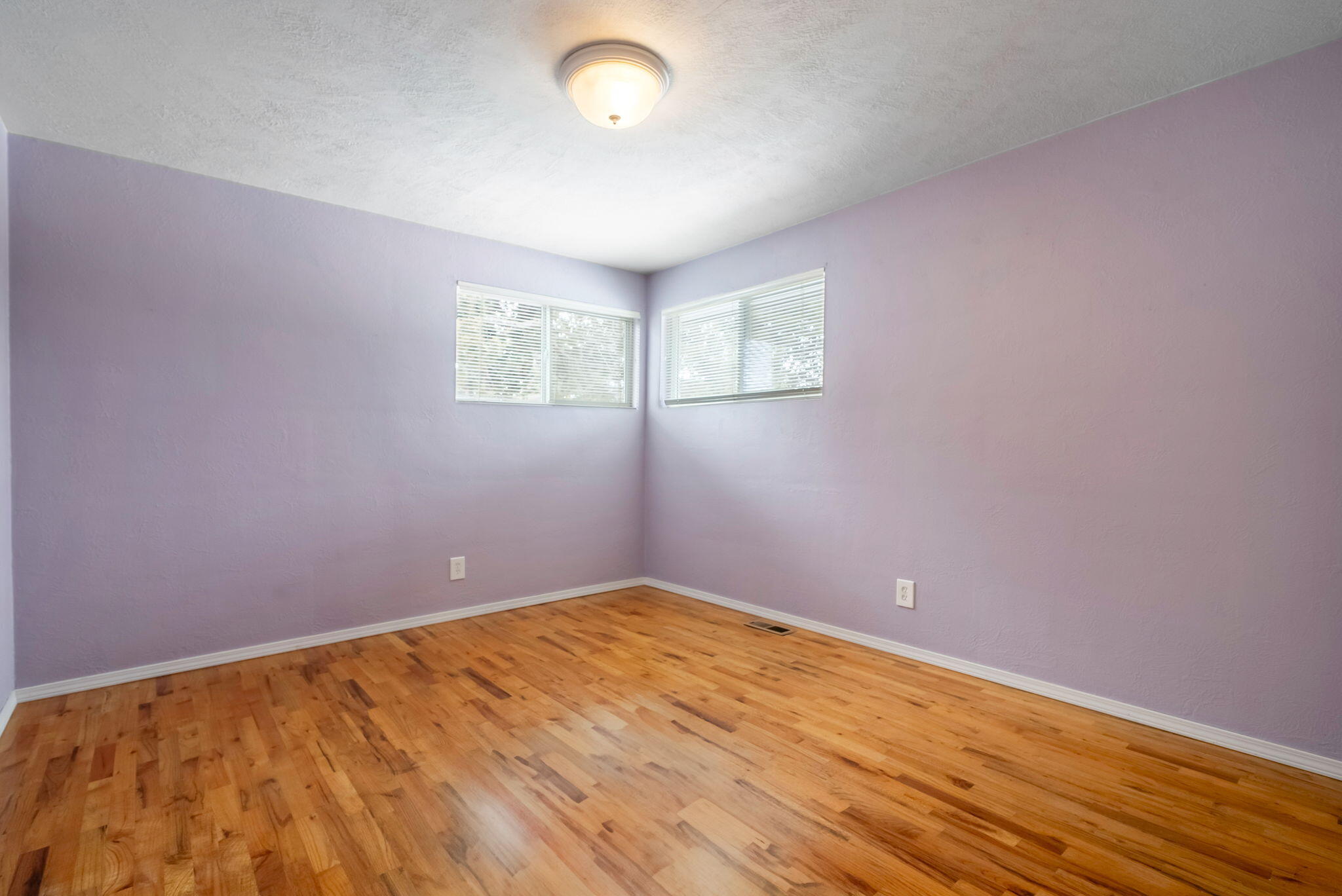 165 SW Crestview Lane