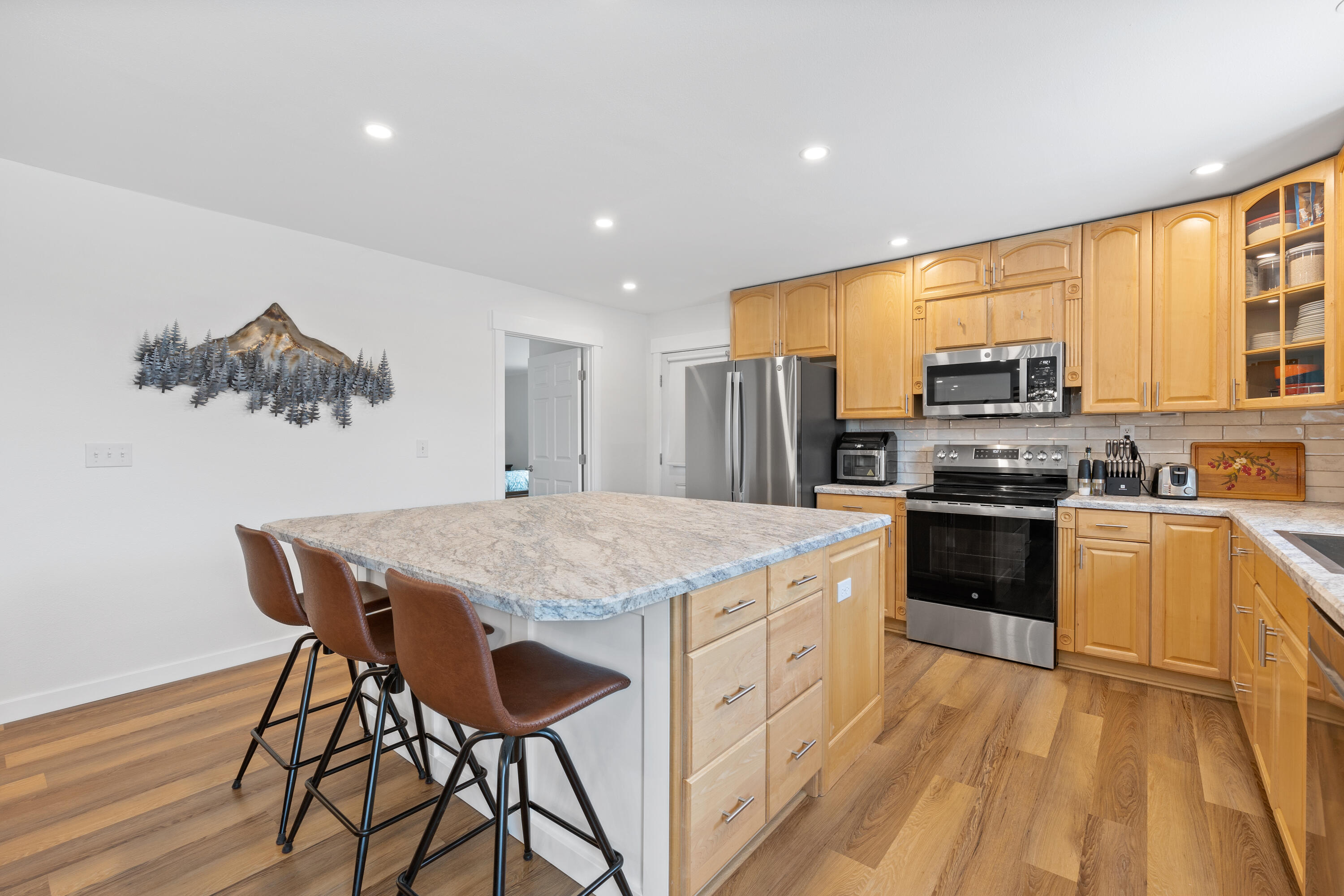 210 E Sage Lane