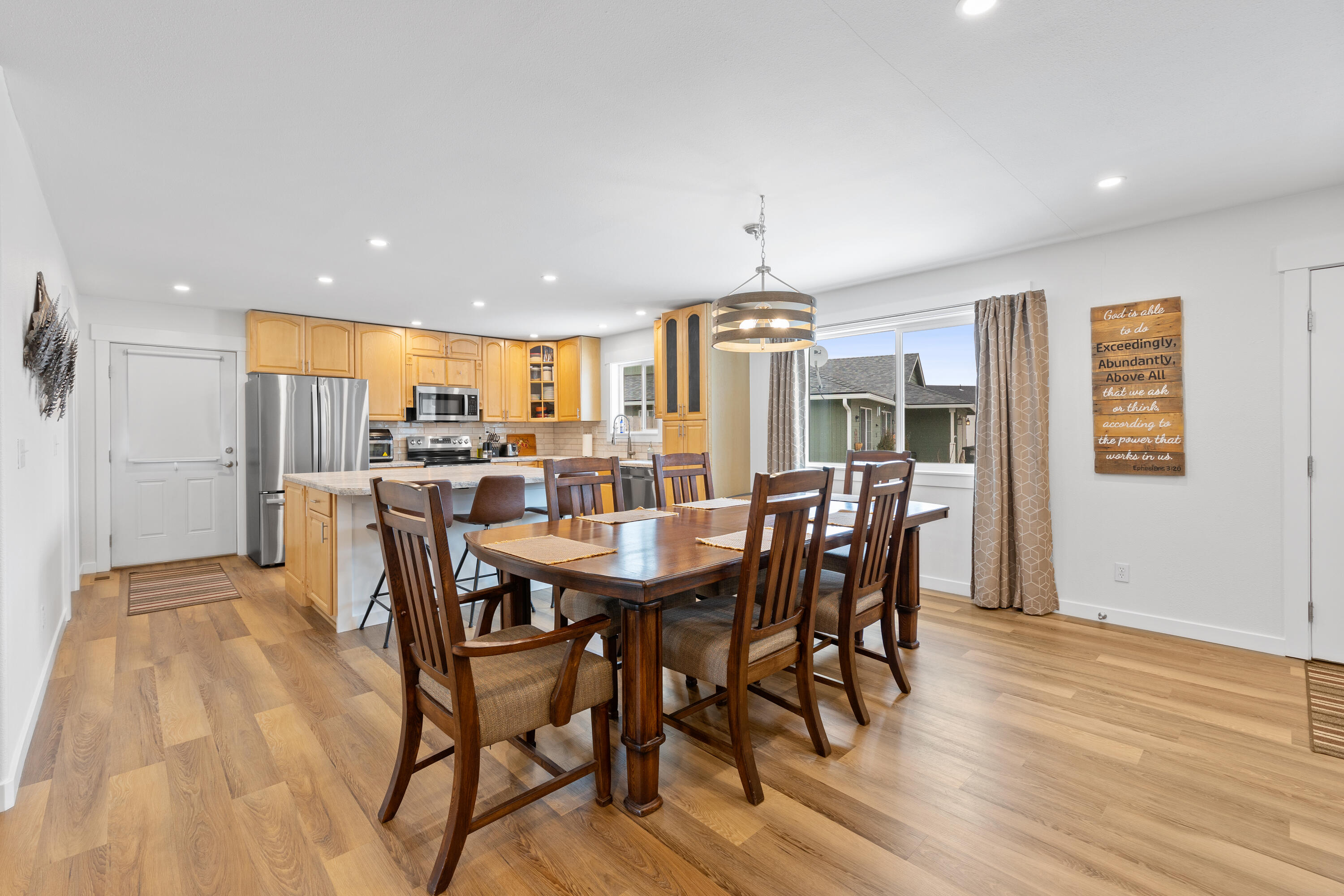 210 E Sage Lane