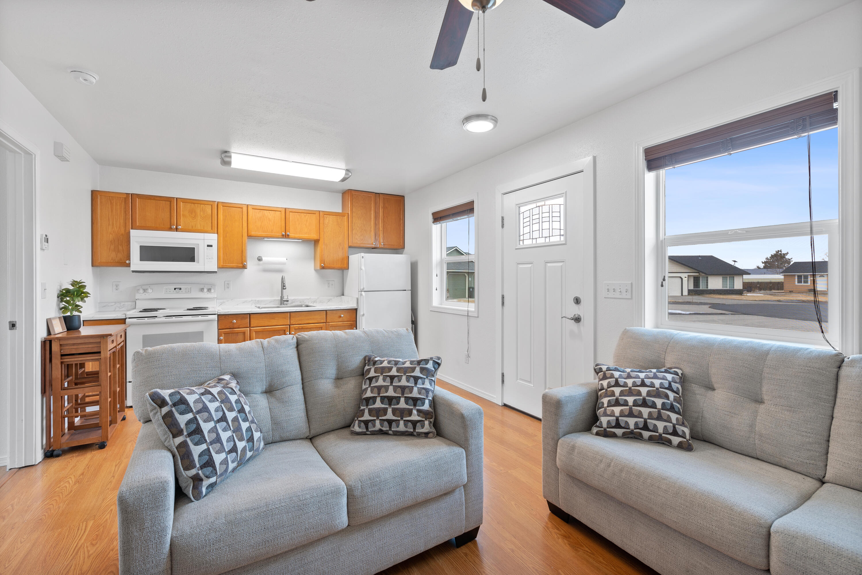 210 E Sage Lane