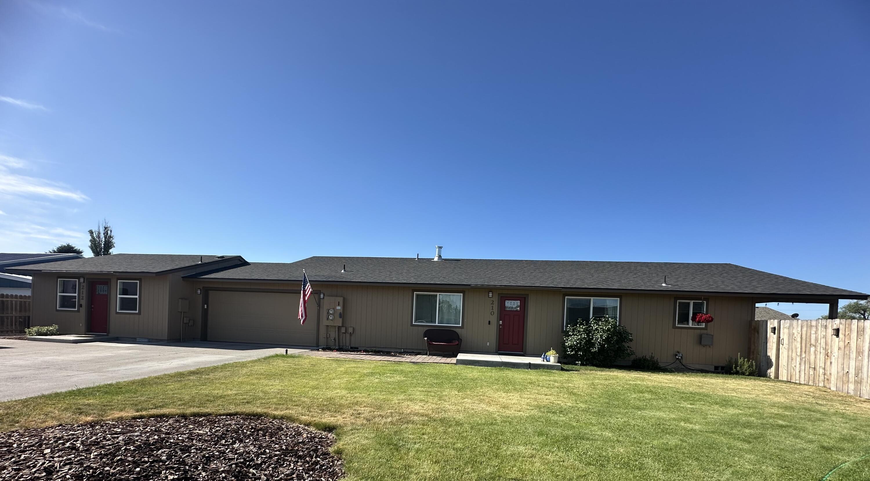 210 E Sage Lane