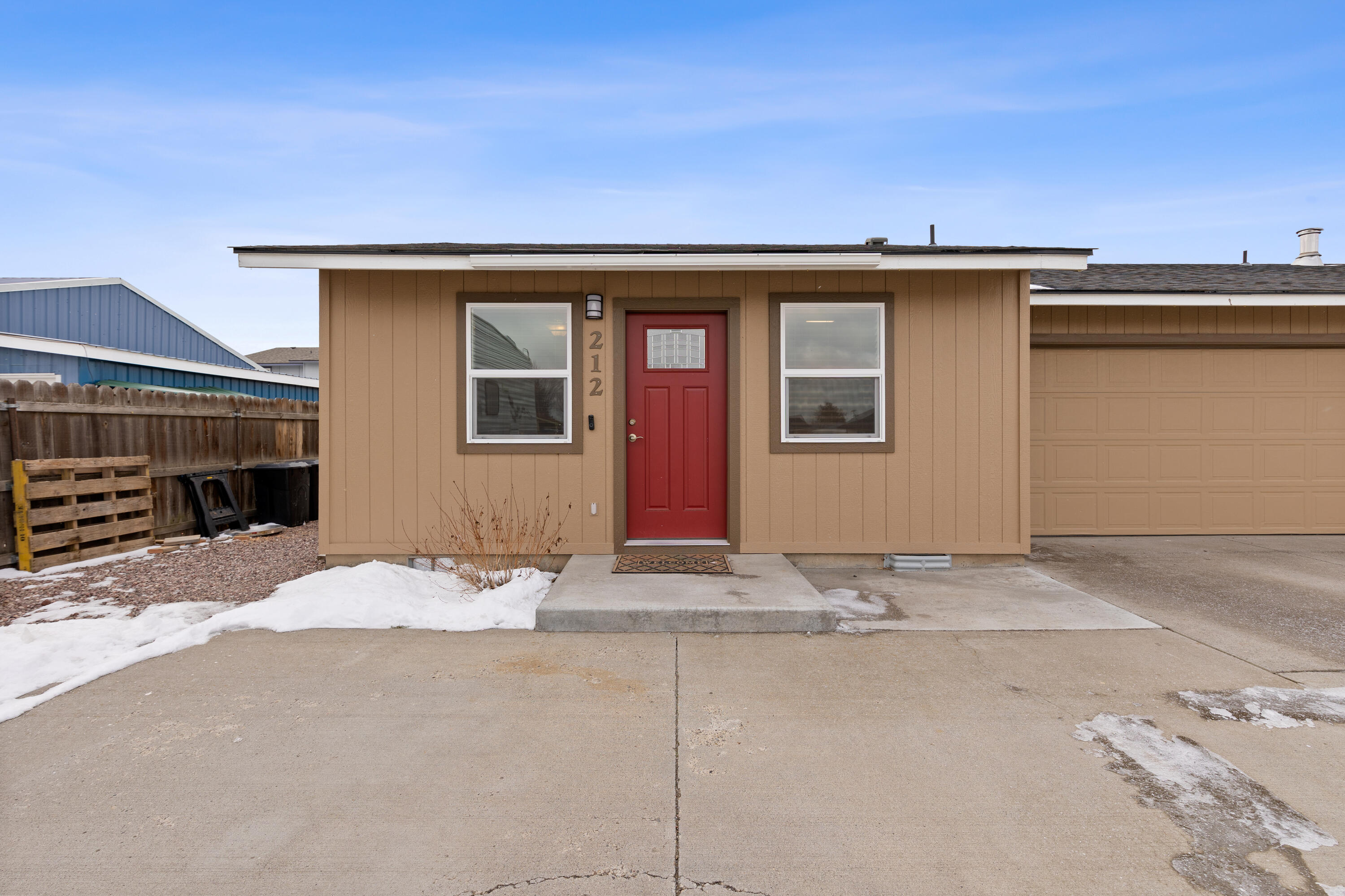 210 E Sage Lane