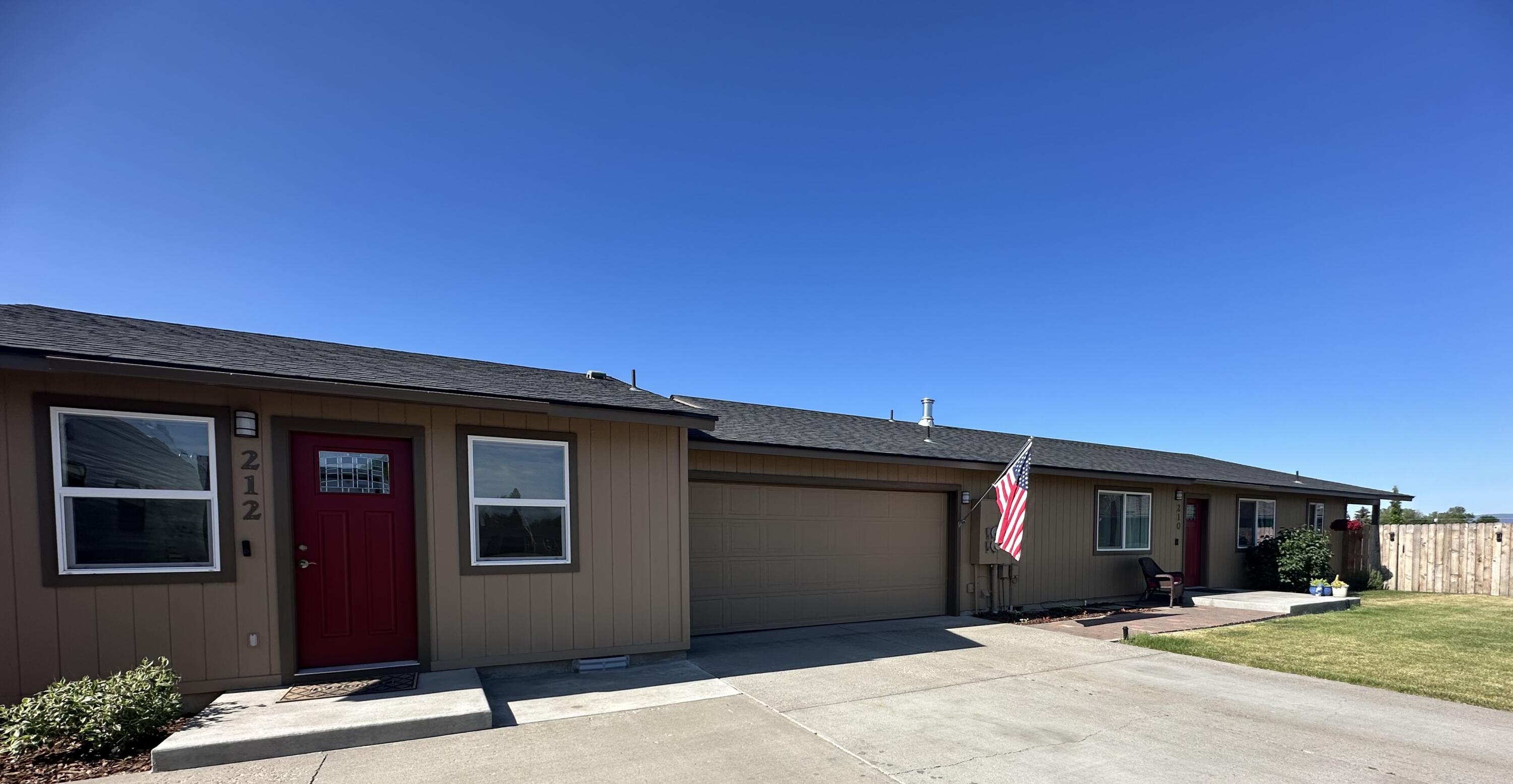 210 E Sage Lane