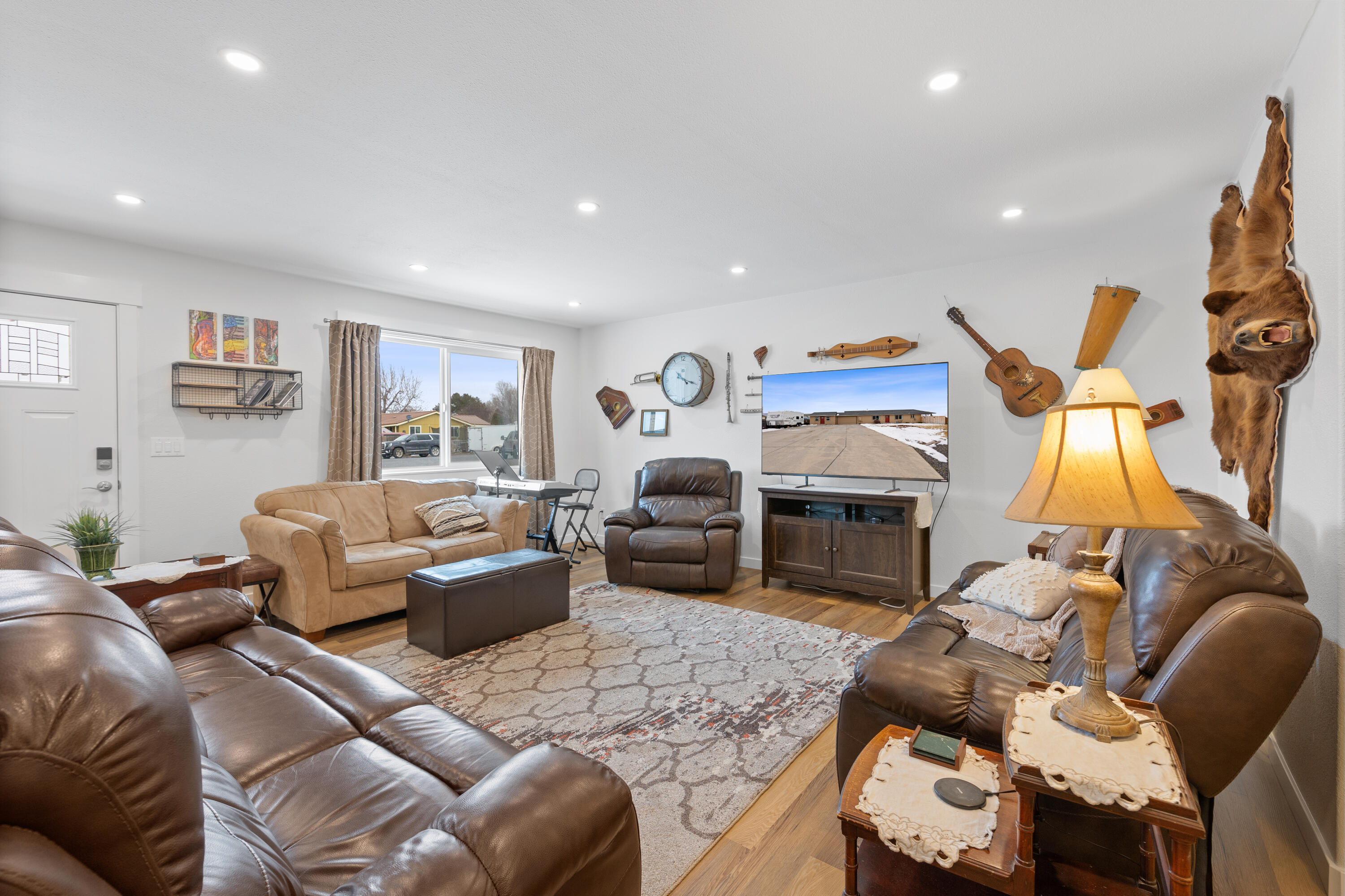 210 E Sage Lane