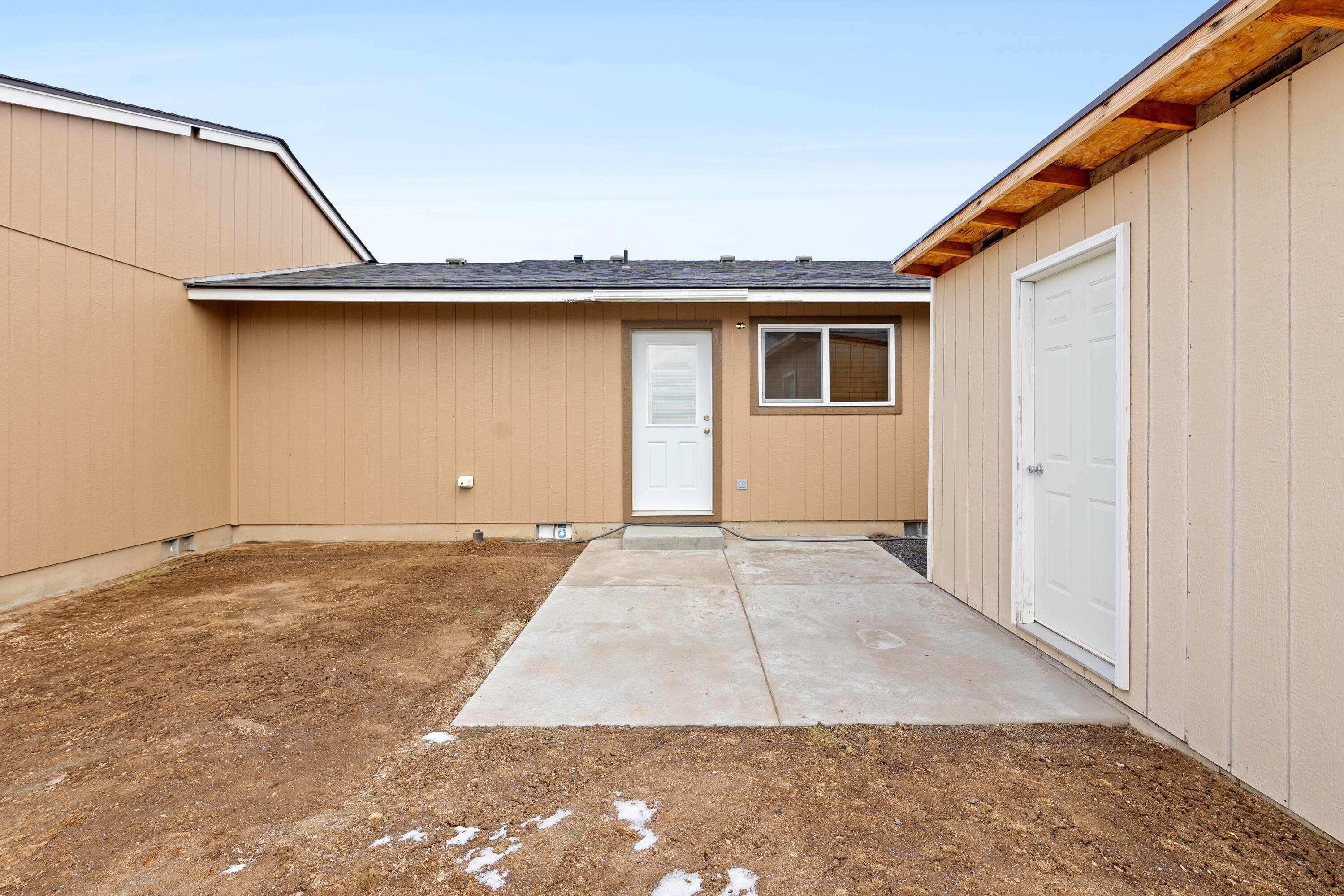 210 E Sage Lane