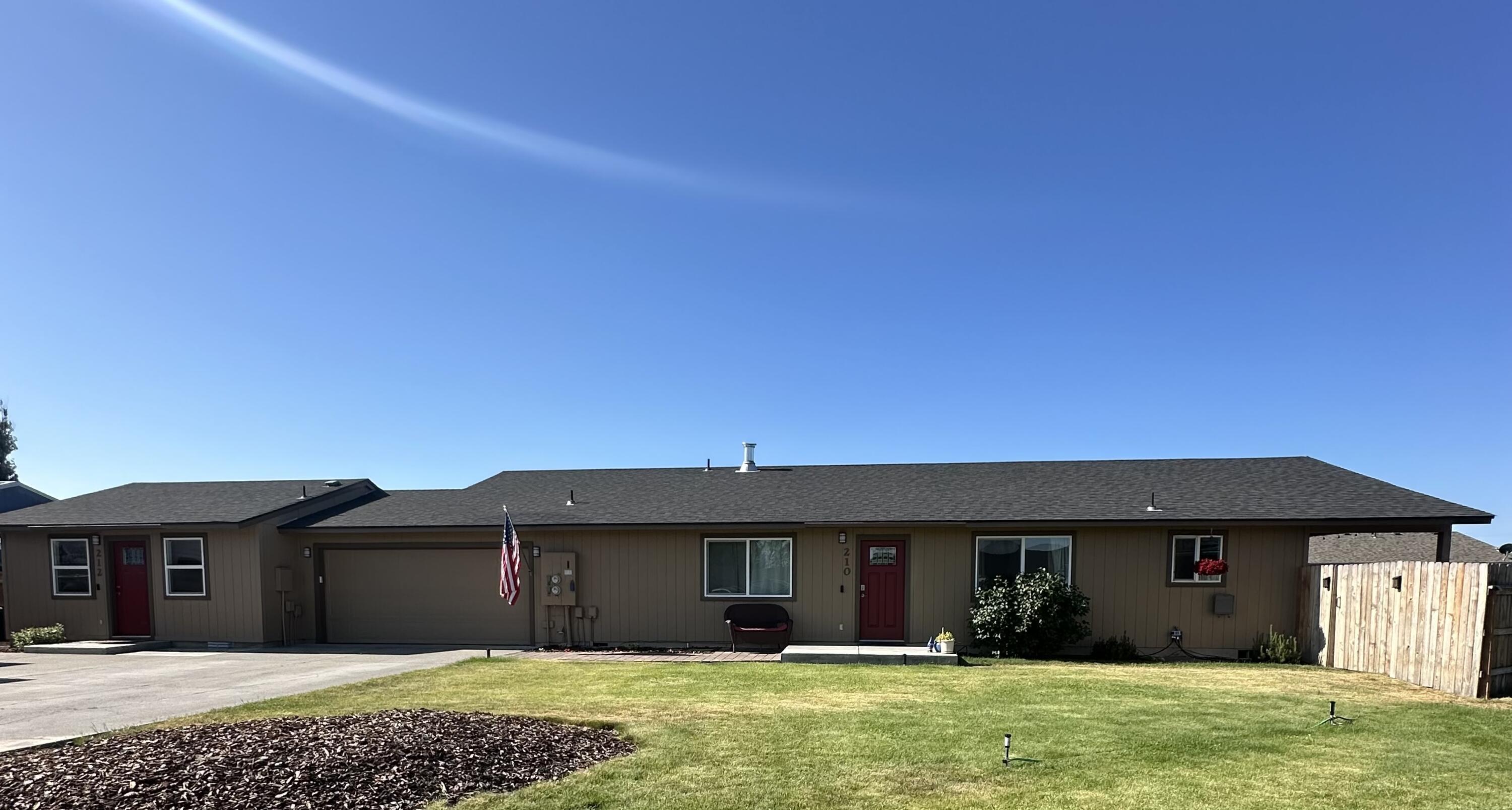 210 E Sage Lane