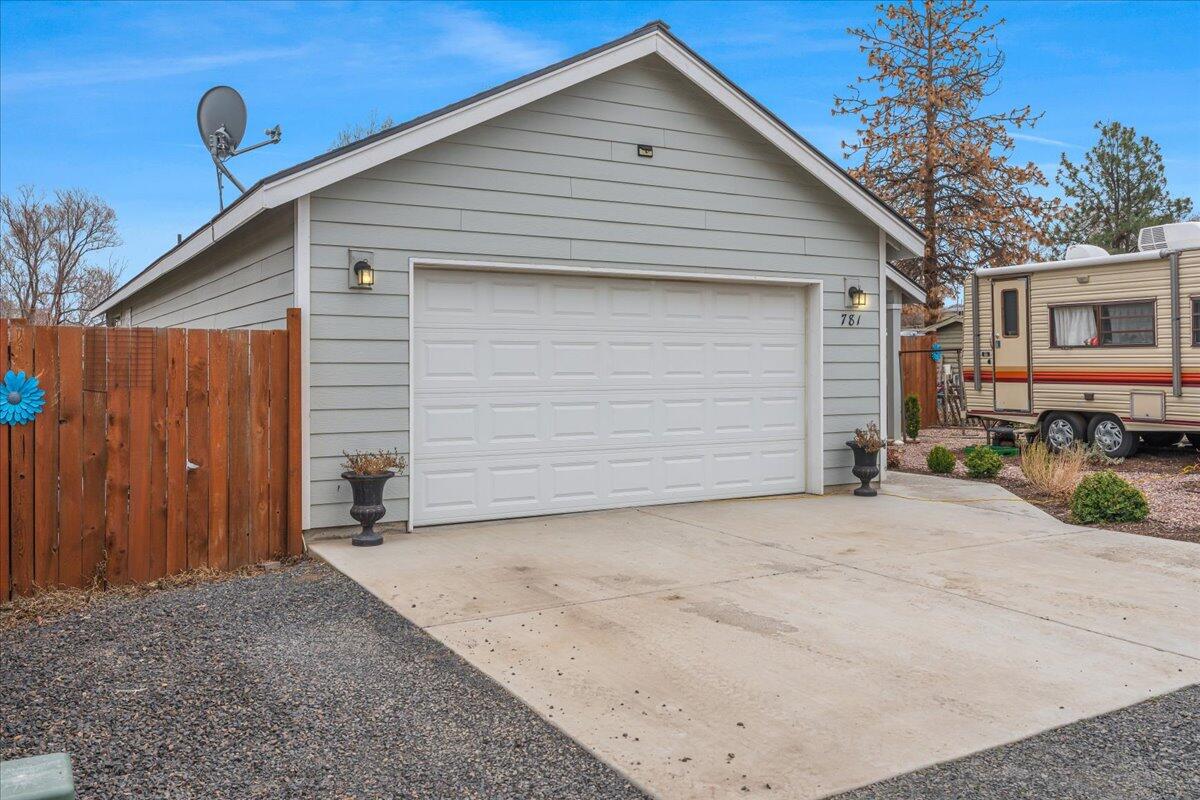 781 SW 1st Street