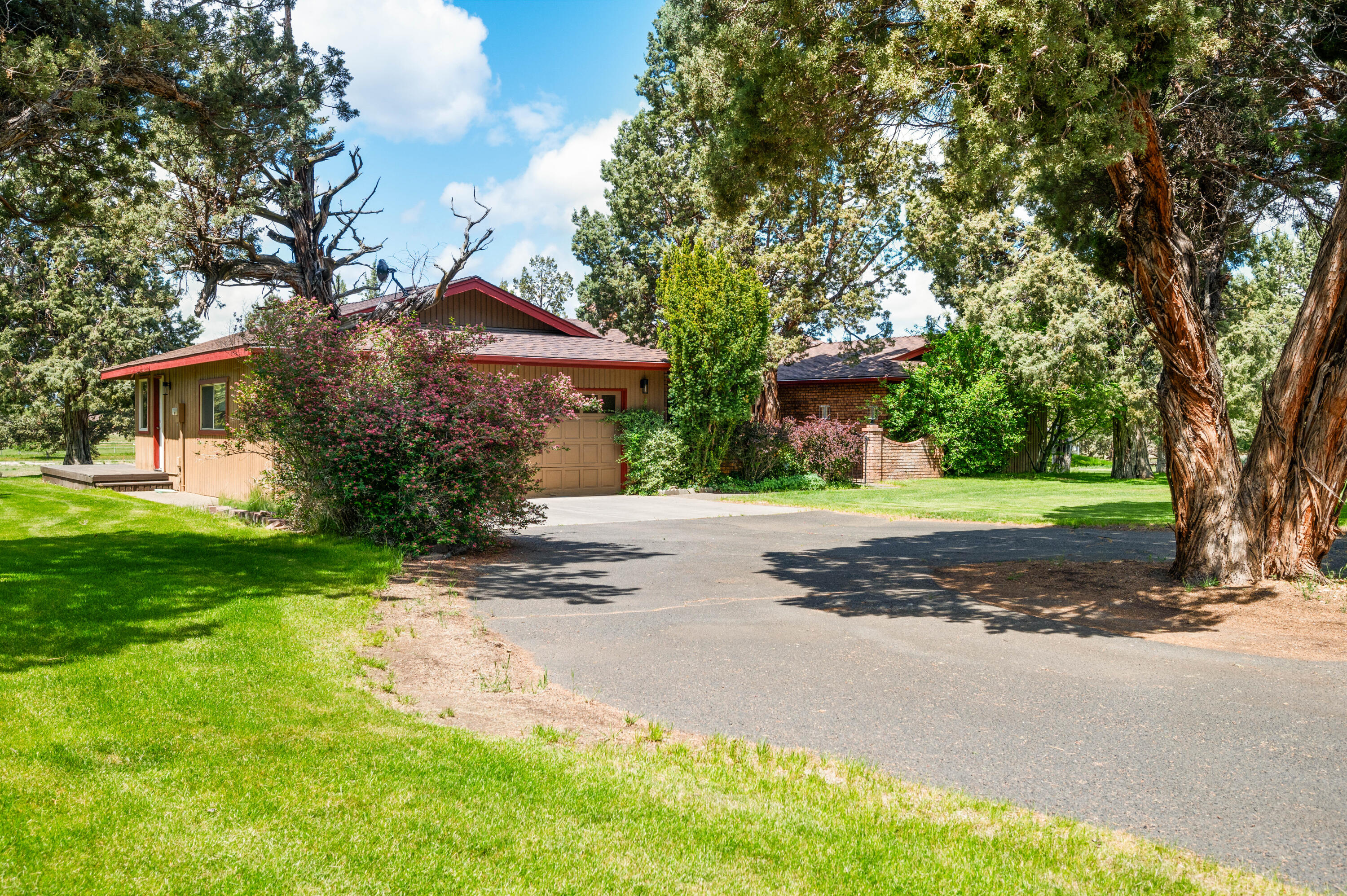 65833 Cori Way
